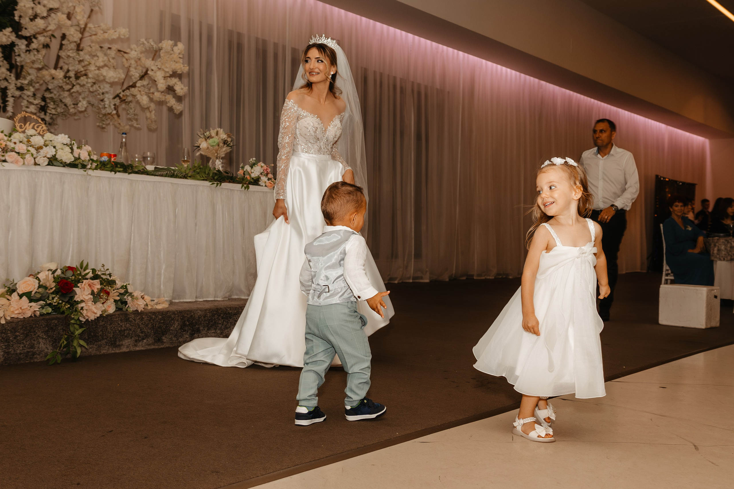 Cristina si Cristian. Ionut Brehuescu — Fotograf