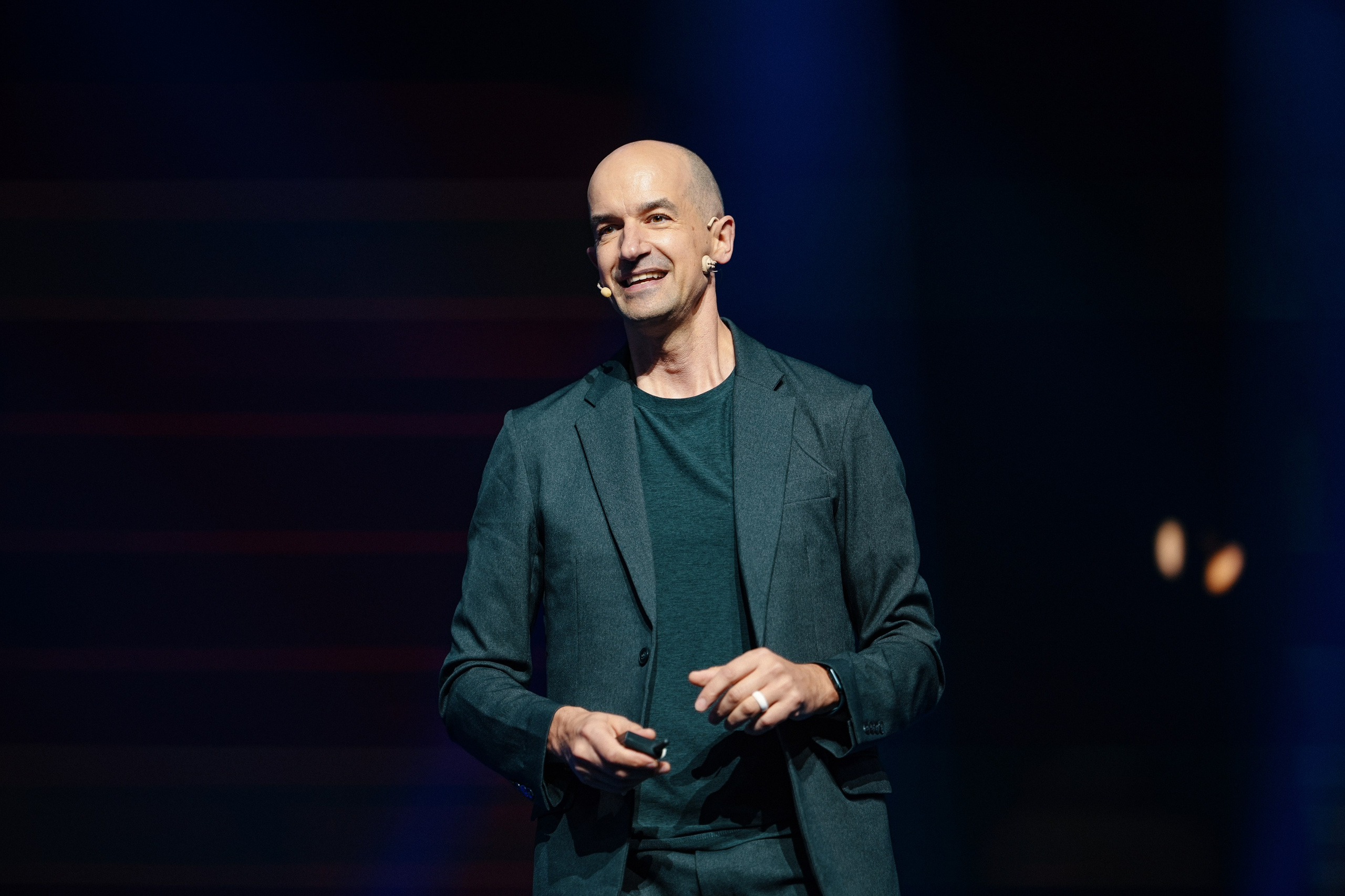 Business. Dmitry Gorodetsky Event Photographer