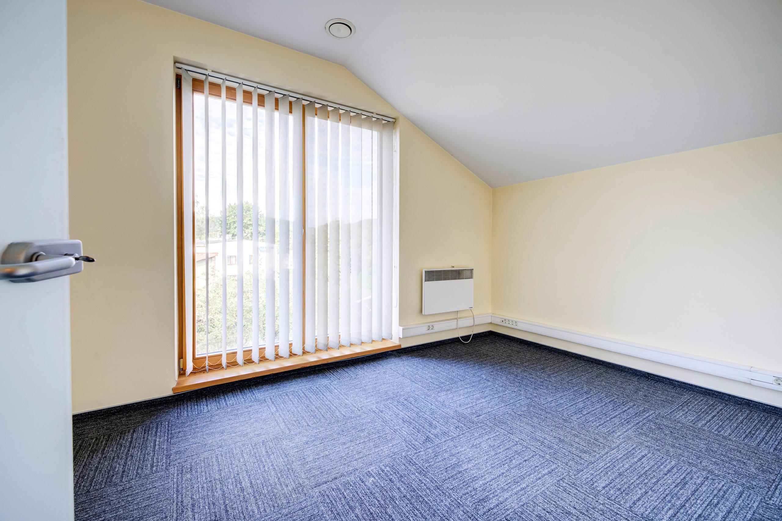 Kėstučio g. 30, komerc. patalpos. Elina Sapiega fotografė Vilniuje