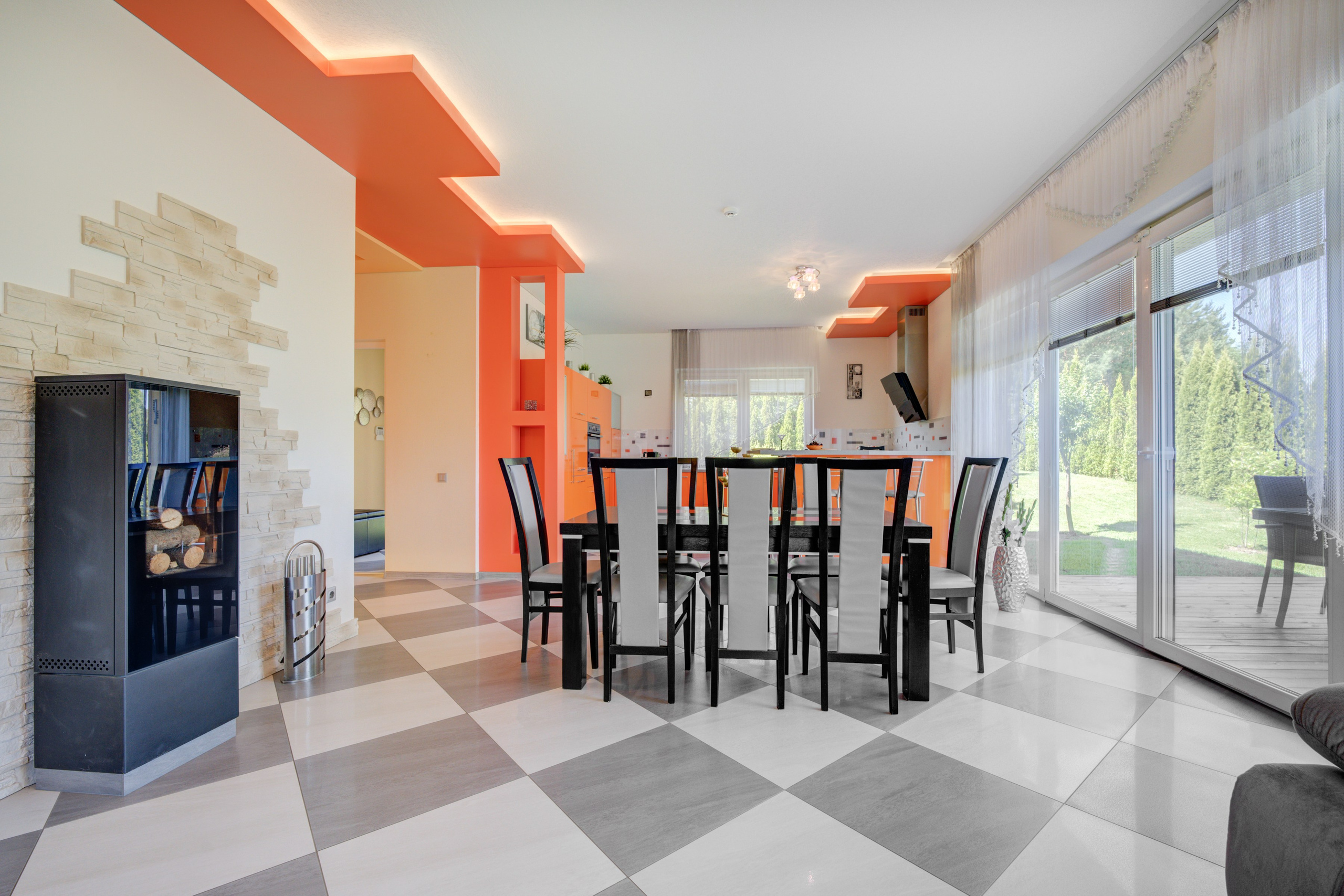 Žudiškių k. Ežero g. 70, Rešes sen. Elina Sapiega fotografė Vilniuje