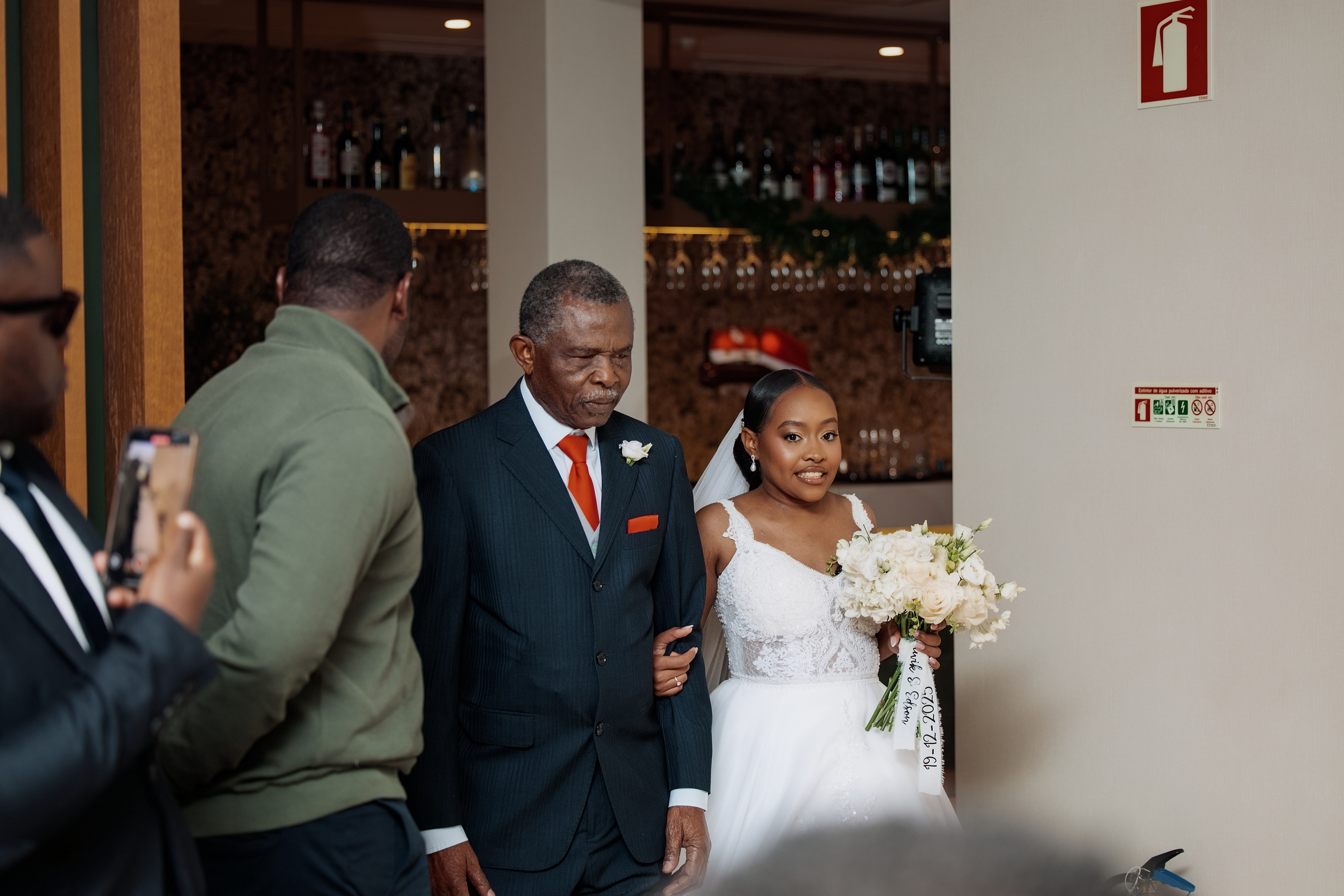 Nawik e Ethson. Fazemos o seu casamento ser lembrado por gerações