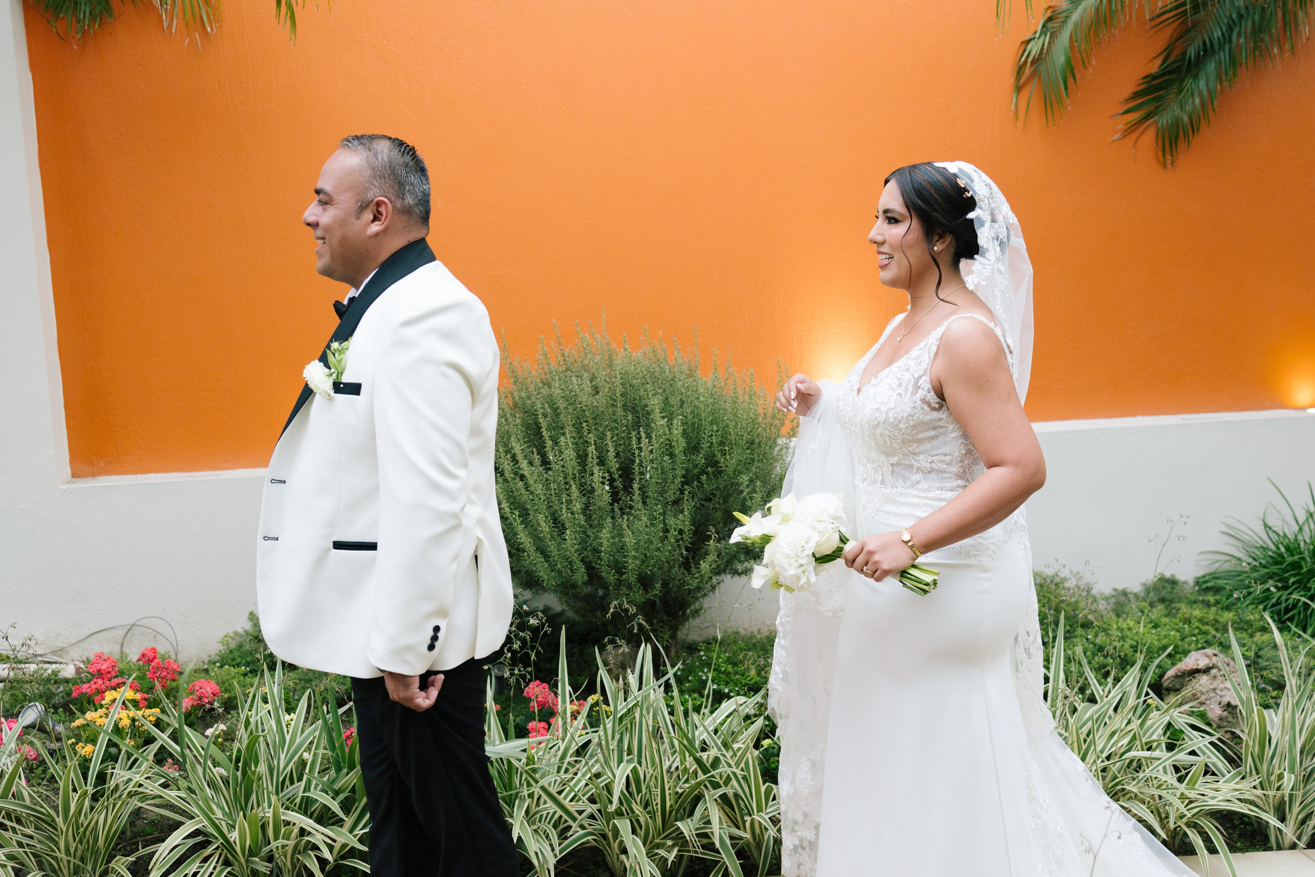 Alejandra y Salvador. Principal