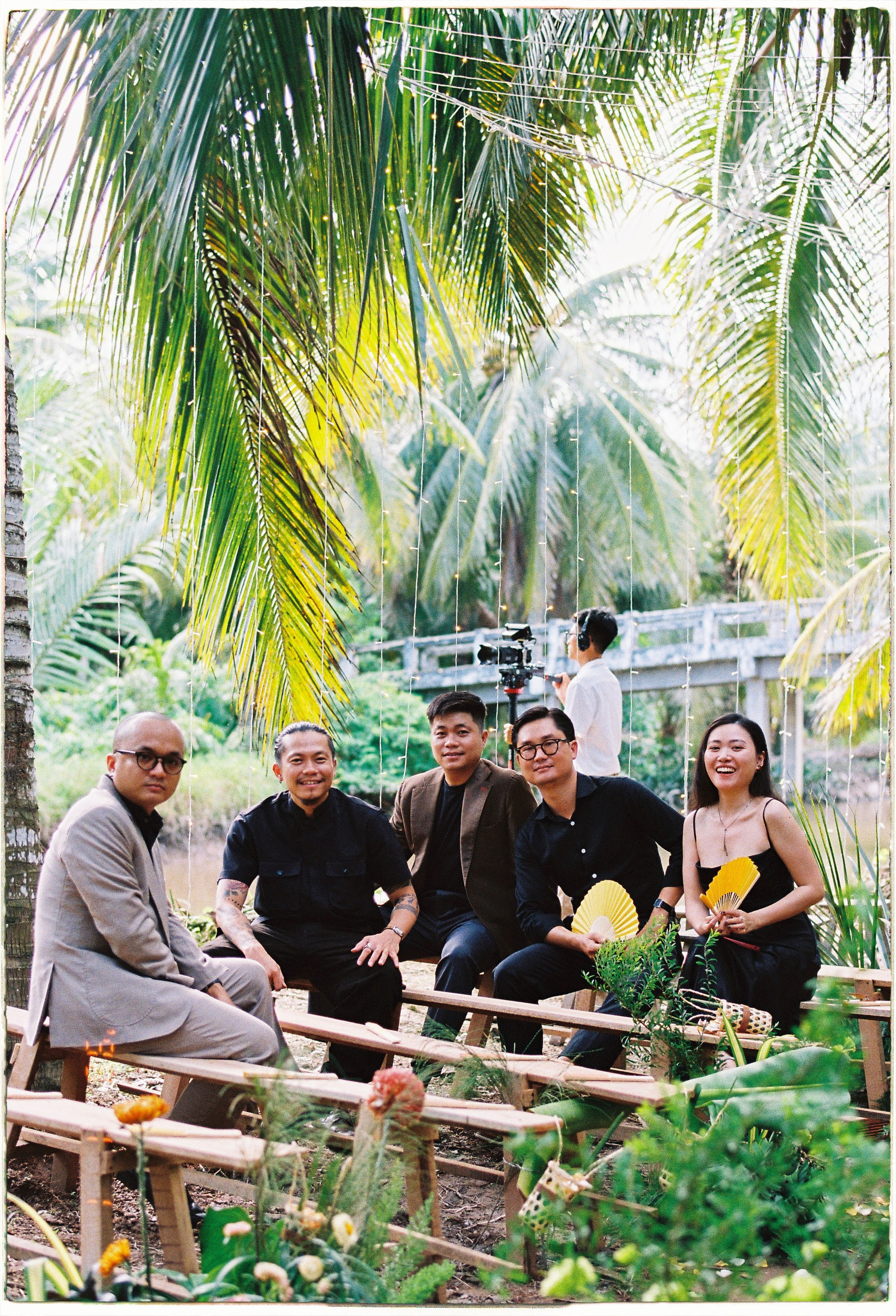 Khâm & Châu. Cam Images