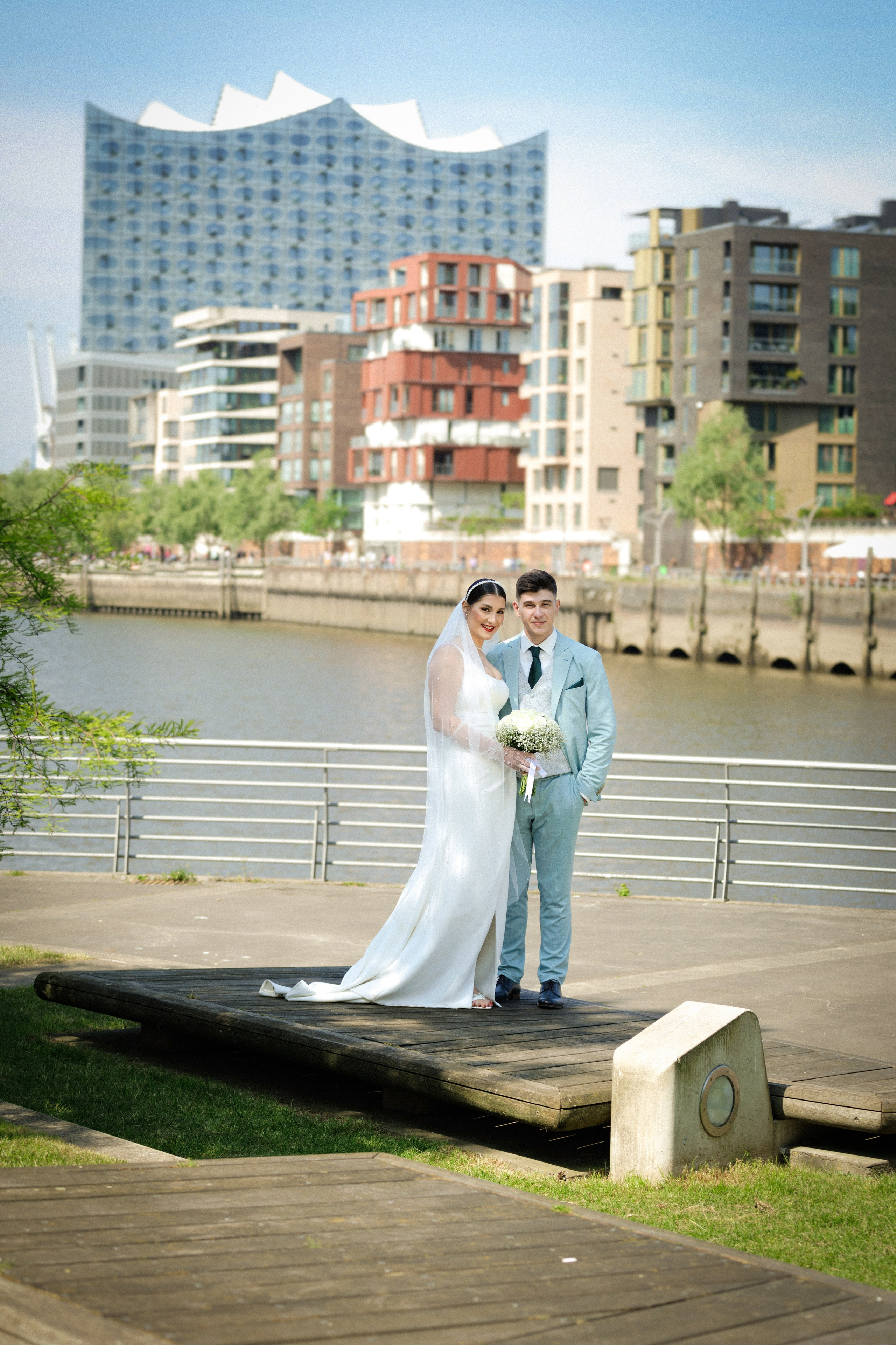 Natürliche Hochzeitsfotografie im Planten un Blomen | Hamburgs grüne Oase. Hochzeitsfotograf und Hochzeitsvideograf aus Hamburg | Roka21Film