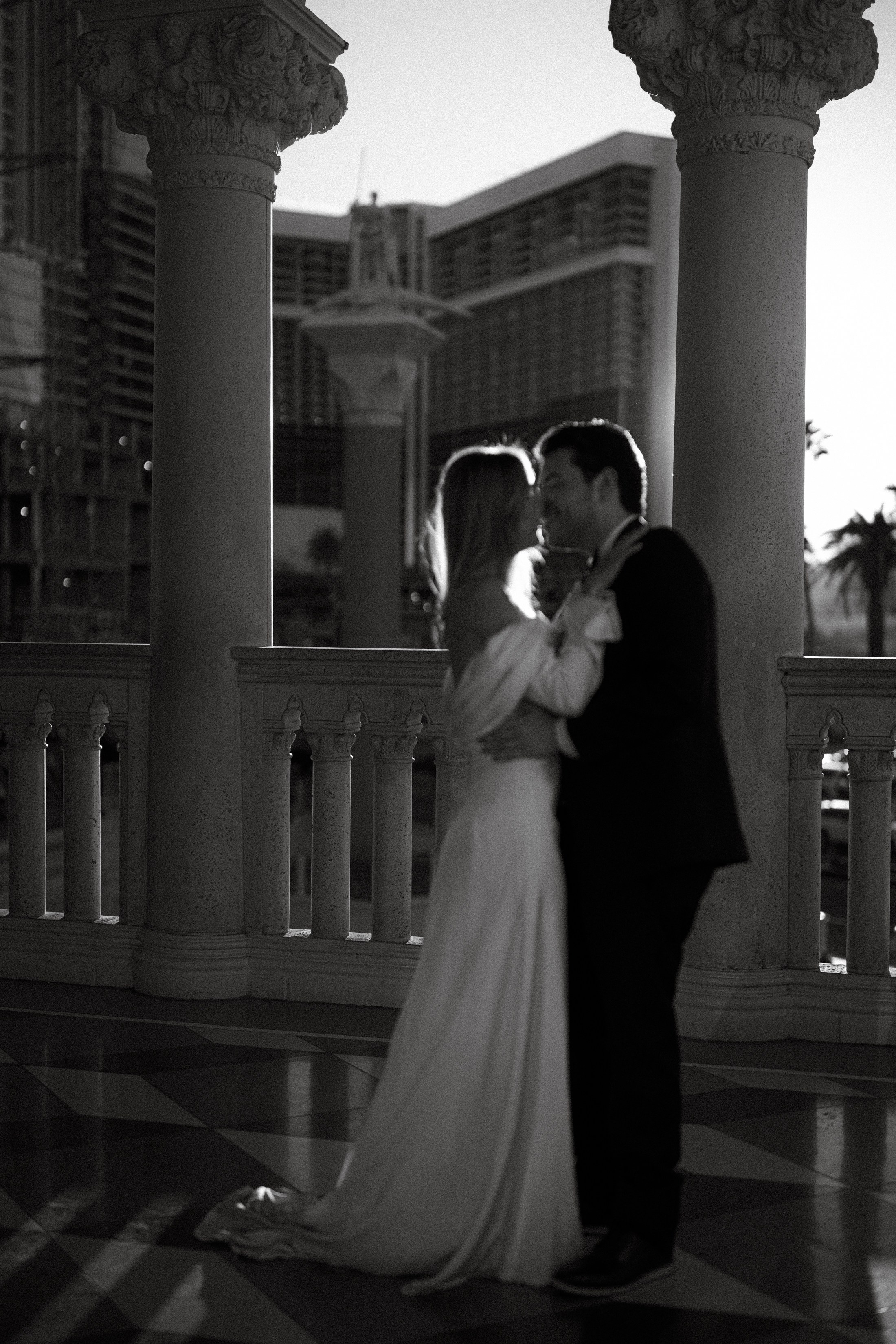 F&M. Wedding & elopement photographer Viktoriya Kravtsov. Las Vegas