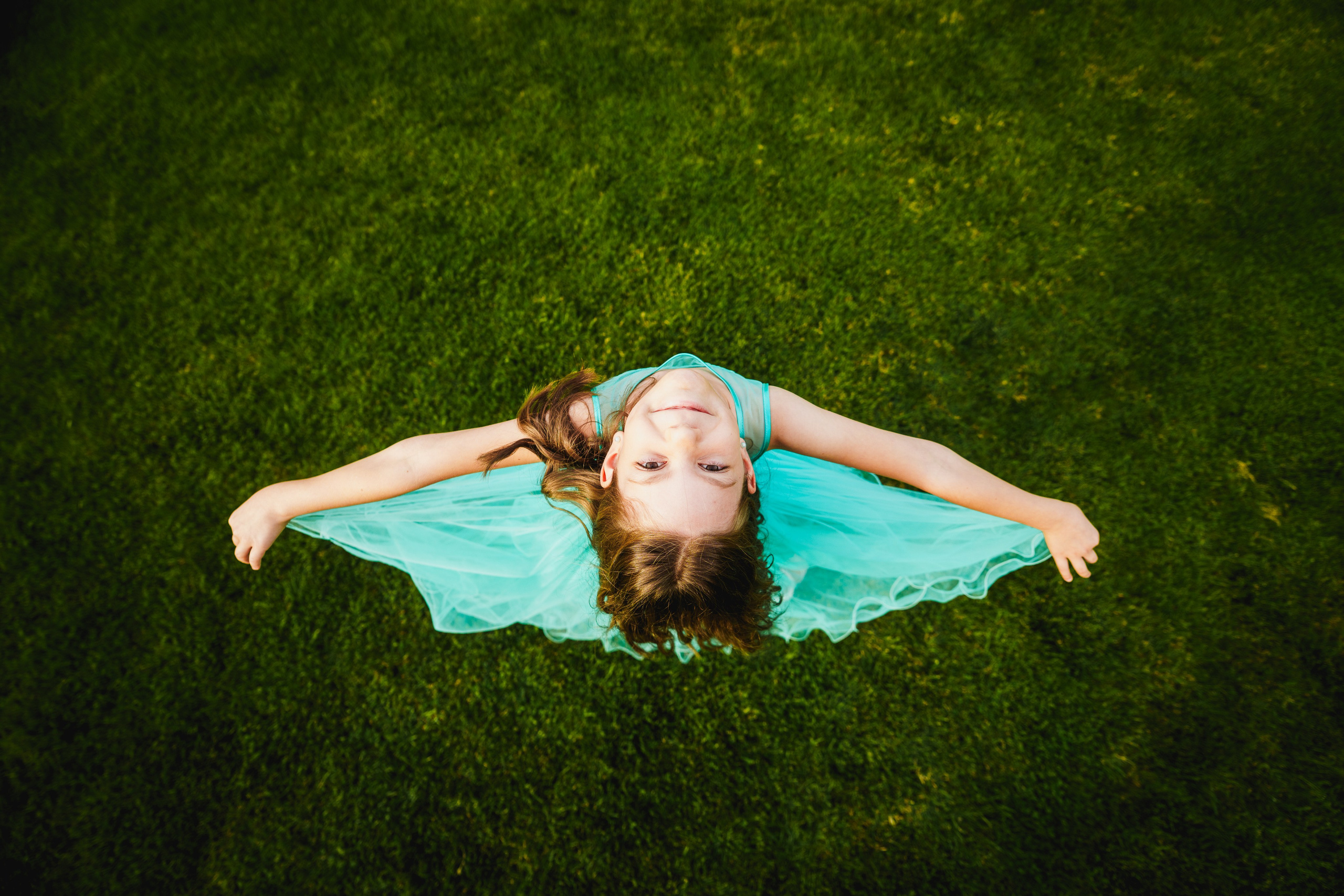 Ședința foto cu Ecaterina și Ilinca – portrete pline de zâmbete și emoție. Liviu Andrei - Fotograf