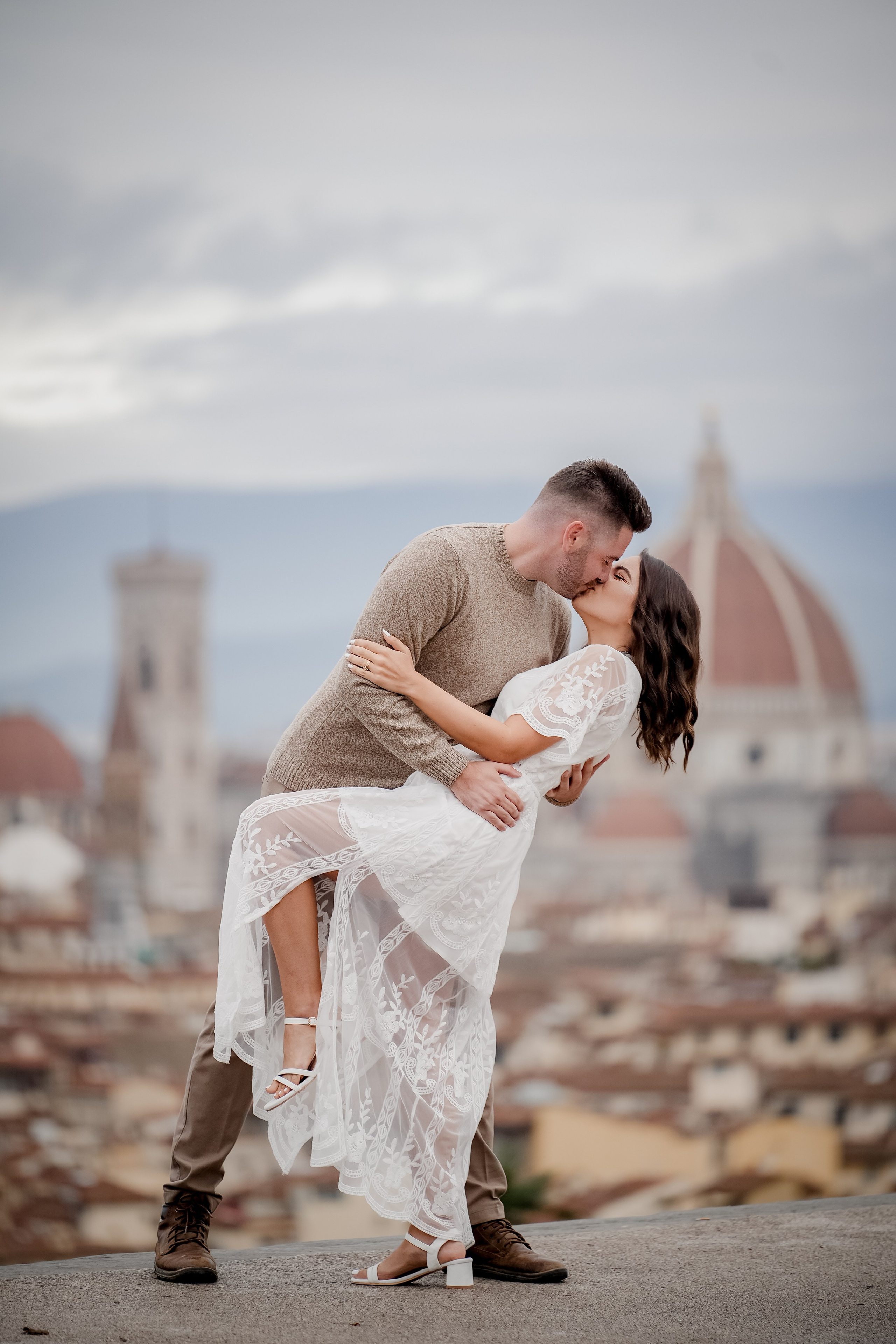 Engagement & Pre-Wedding Photoshoot in Florence. Wedding Photographer in Italy