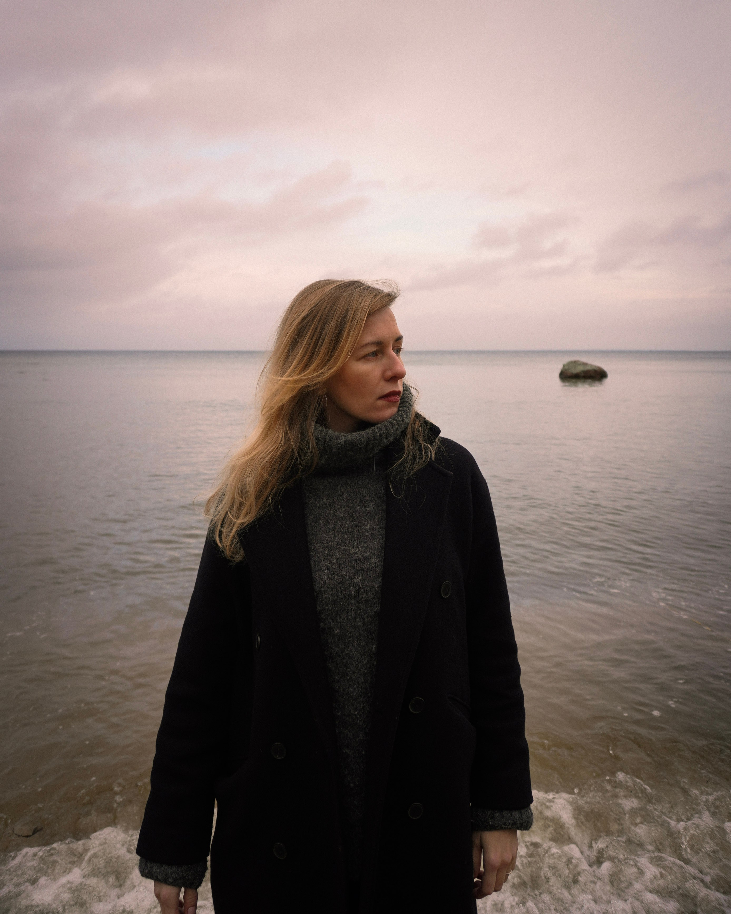 Rannal. Meeste ja naiste fotograaf Tallinnas Anna Sipari