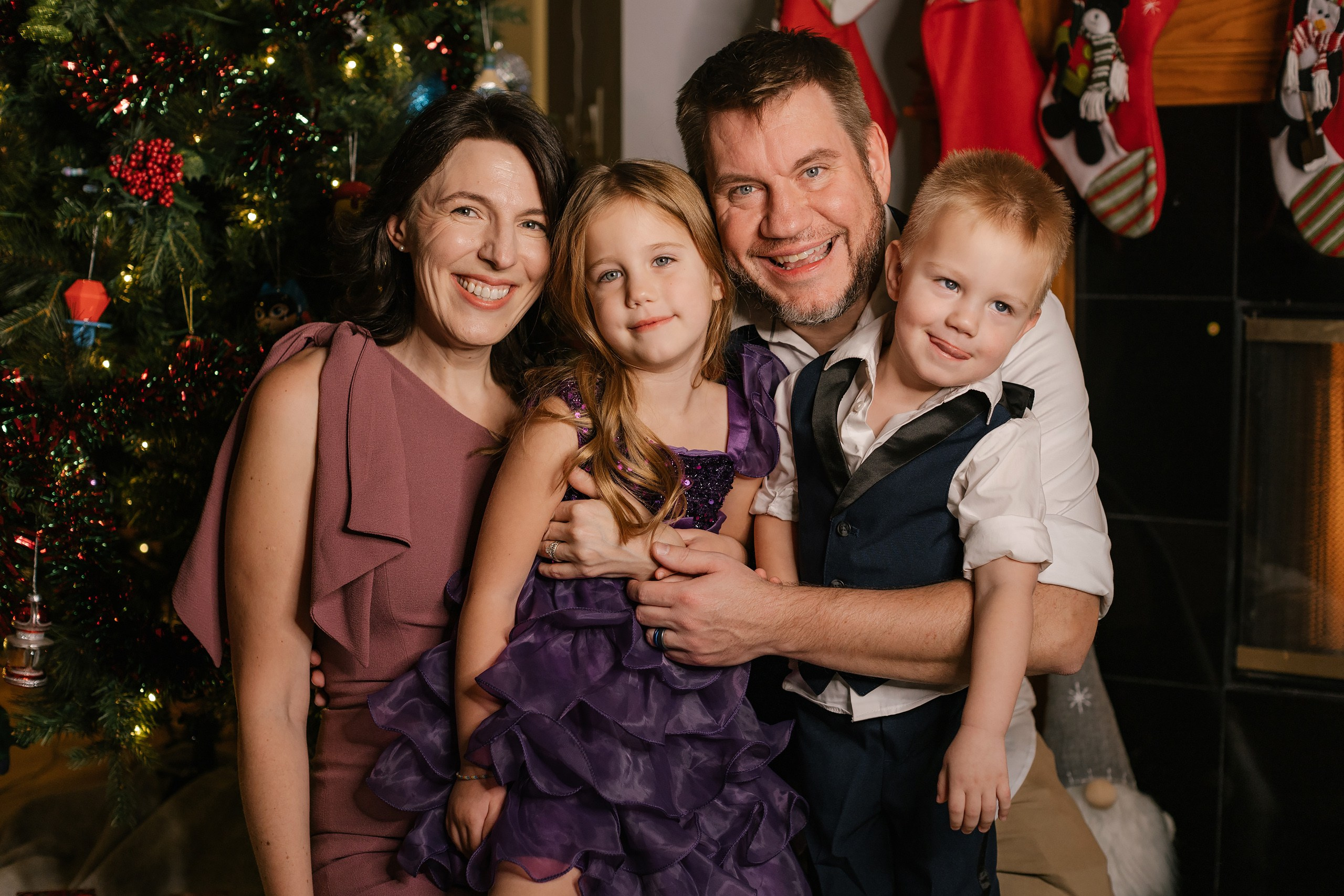 12.07.2025 Christmas Photoshoot. Wedding family event photographer in Chicago Nick Yushevich