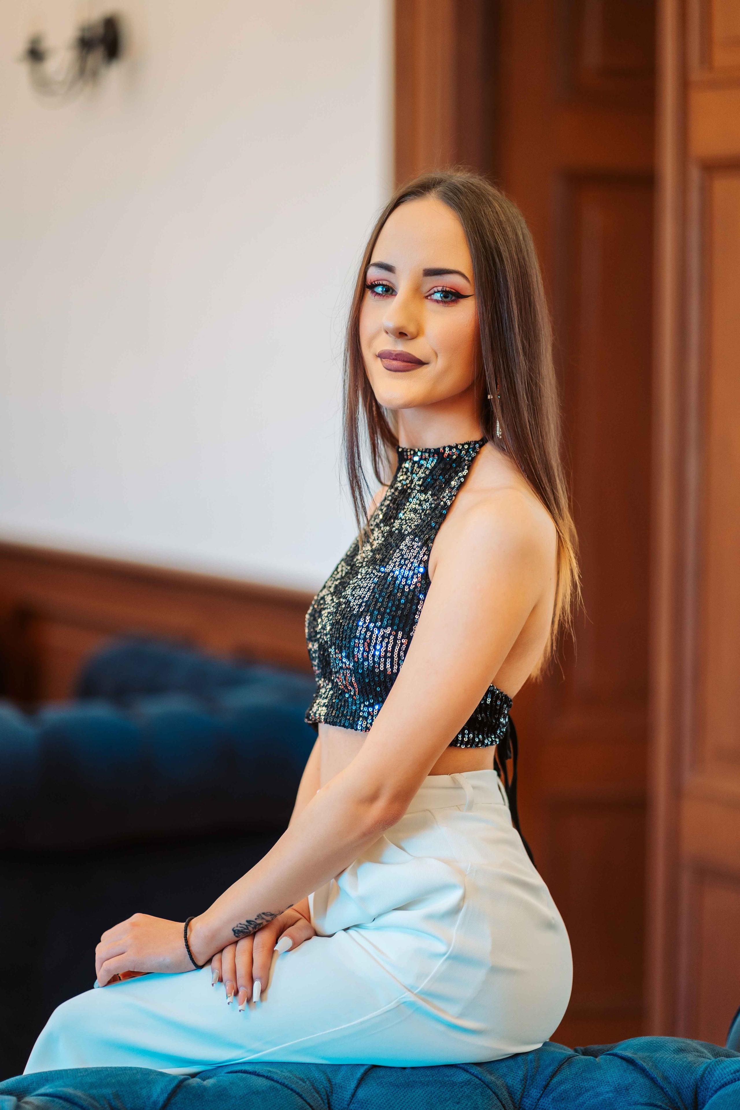 12F — Pedagogic. Contrast Studio