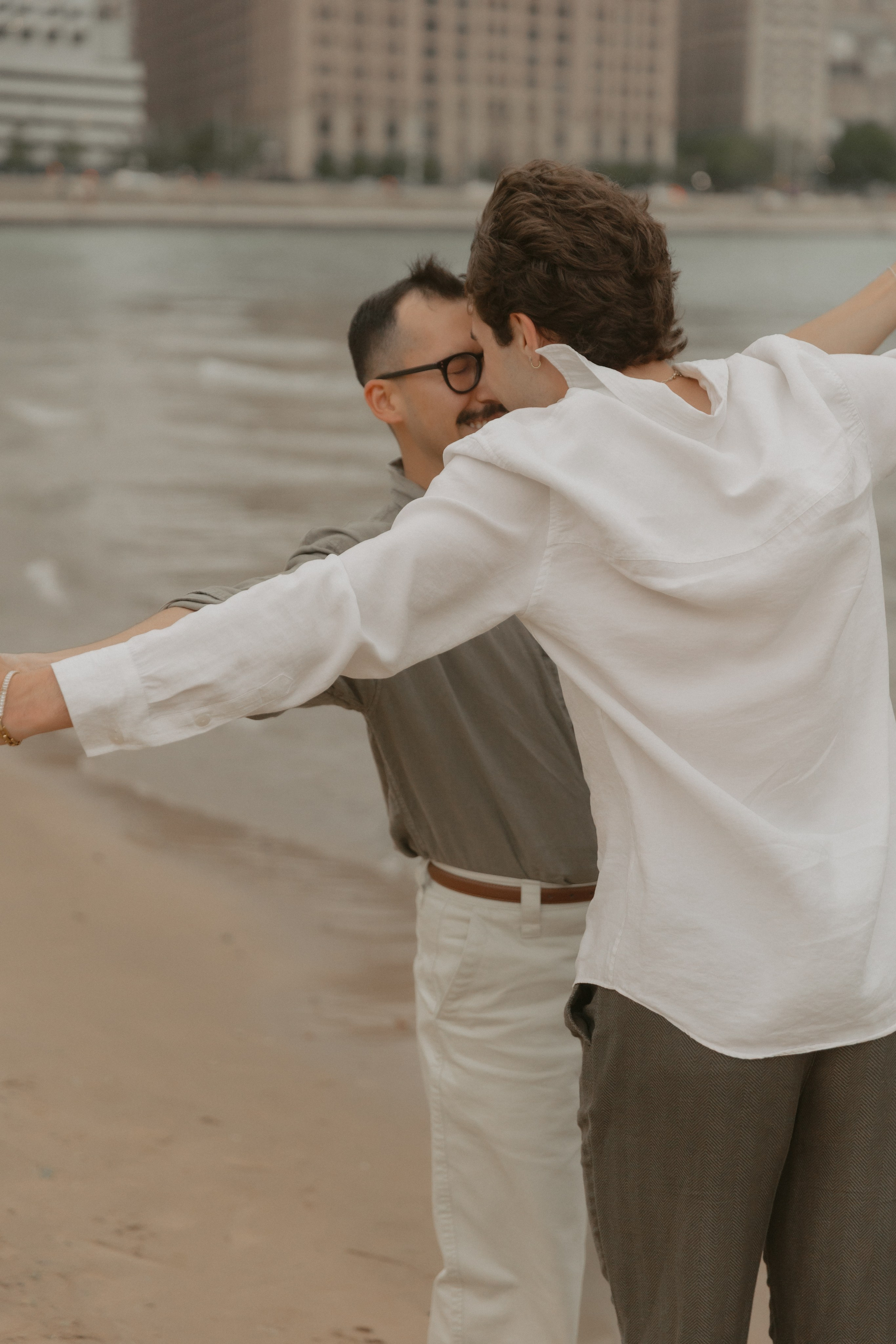 Neil&Alex. Couple photographer in Chicago