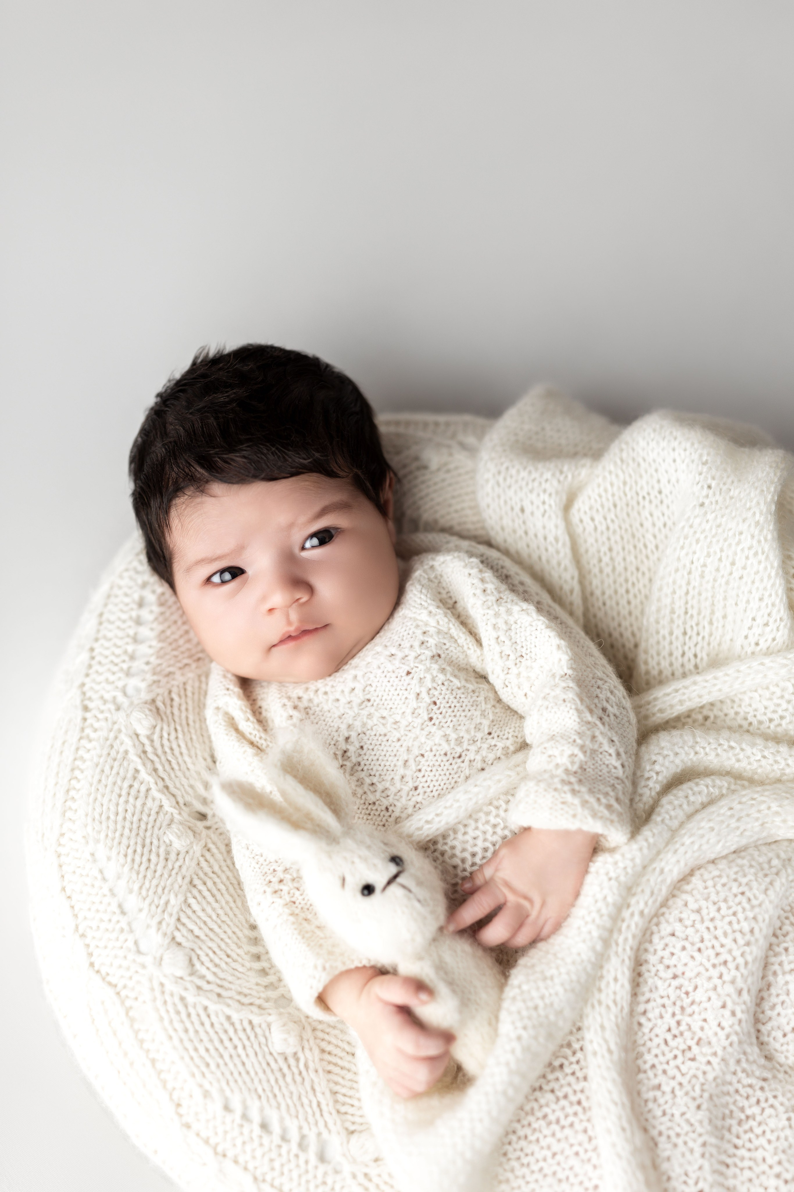 Newborn Classic. Newborn, kids, family photographer based near Zurich, Switzerland
