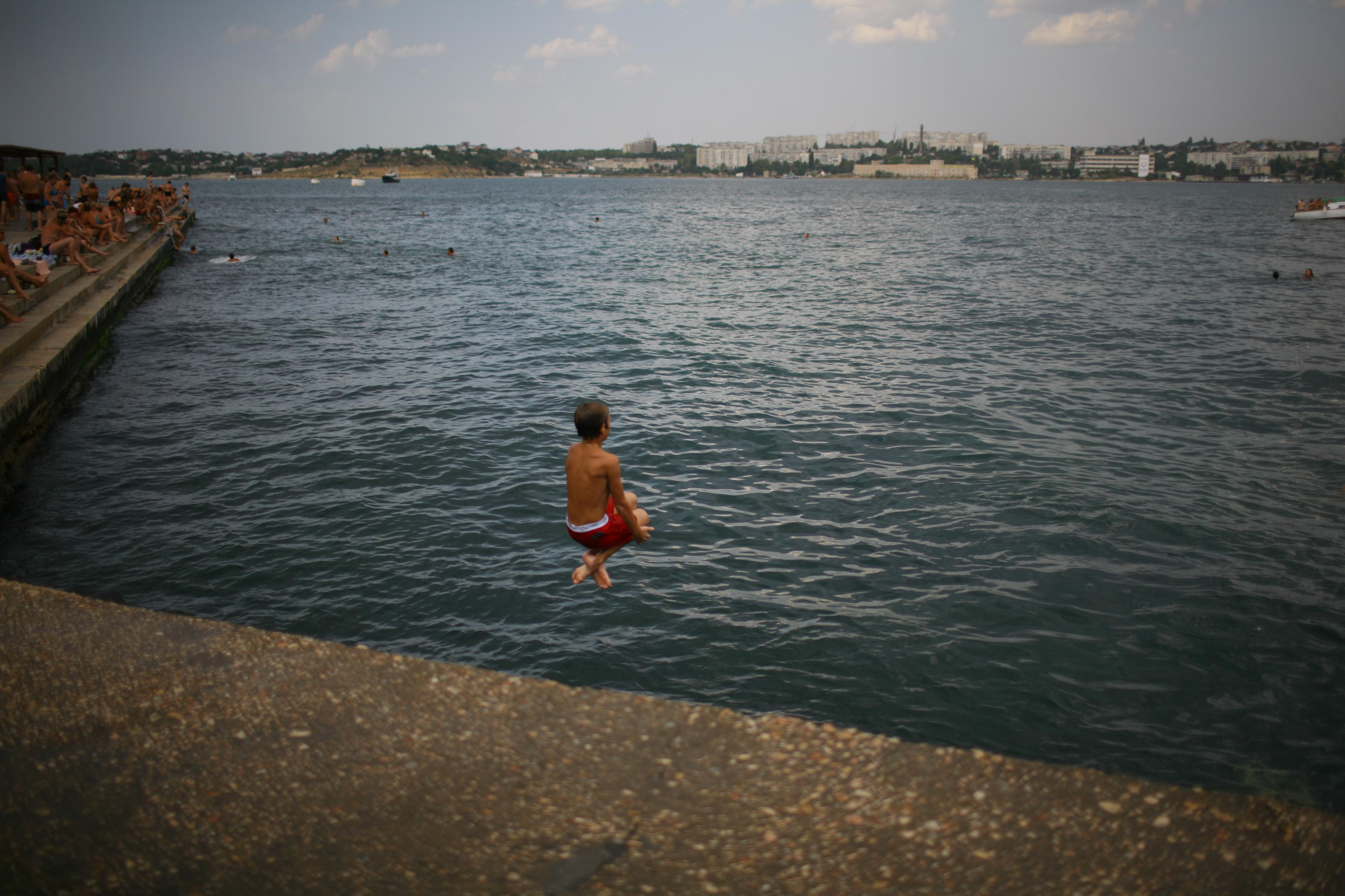 Documentary. Victoria Dini. Art photography in London / Folkestone, UK