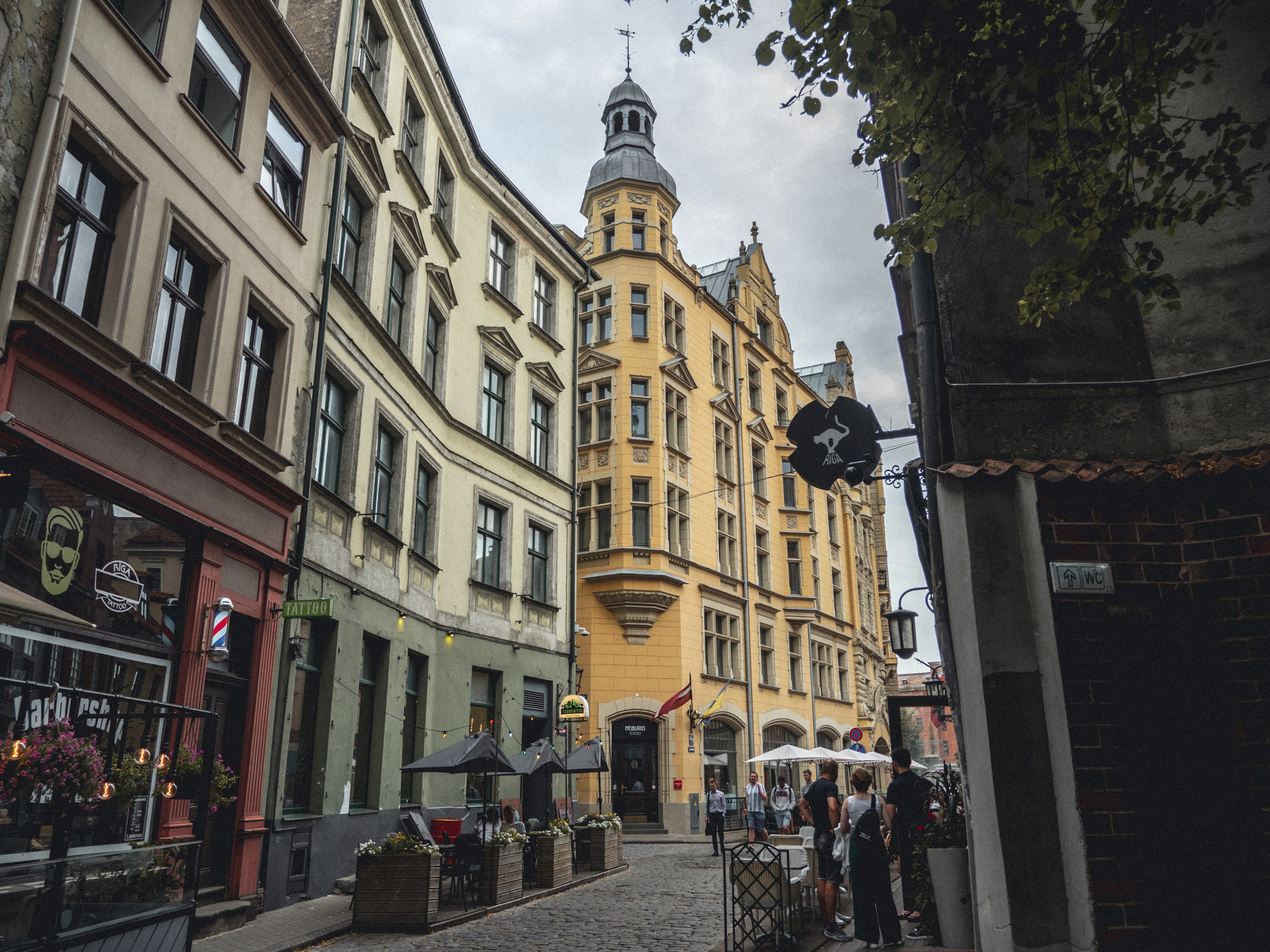 Voyage à Riga. Photographe sur Cote d’Azur. Portraits de familles, couples, enfants, événements