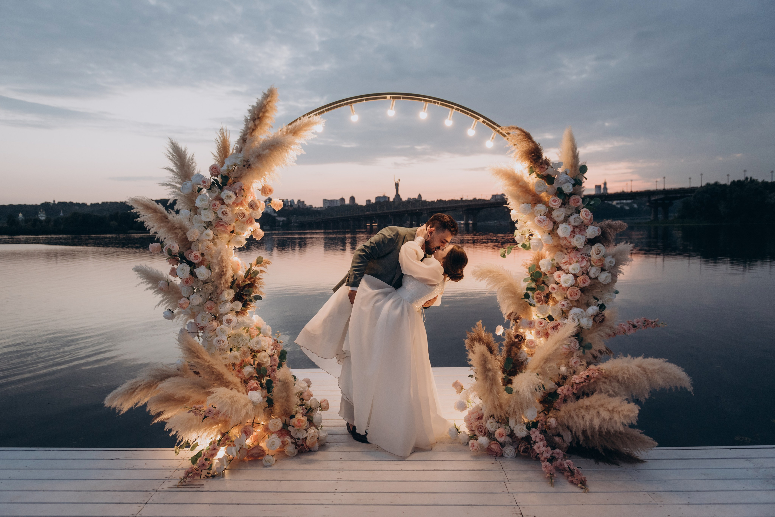 Весільний фотограф та відеограф в Києві