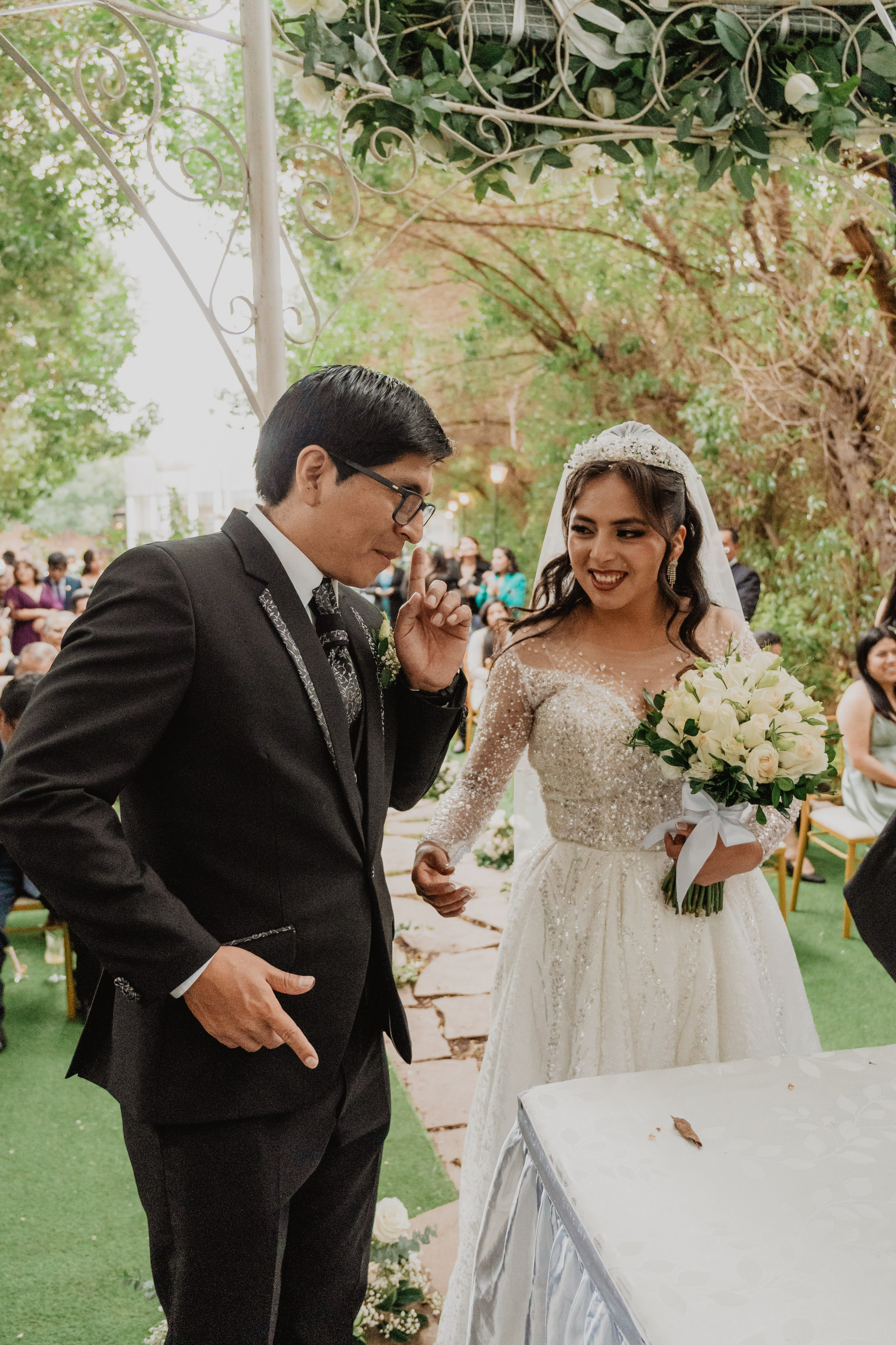 FERNANDO + MARIBEL | BODA RELIGIOSA. Studio KVTA | Fotografía y Video de Bodas en Arequipa