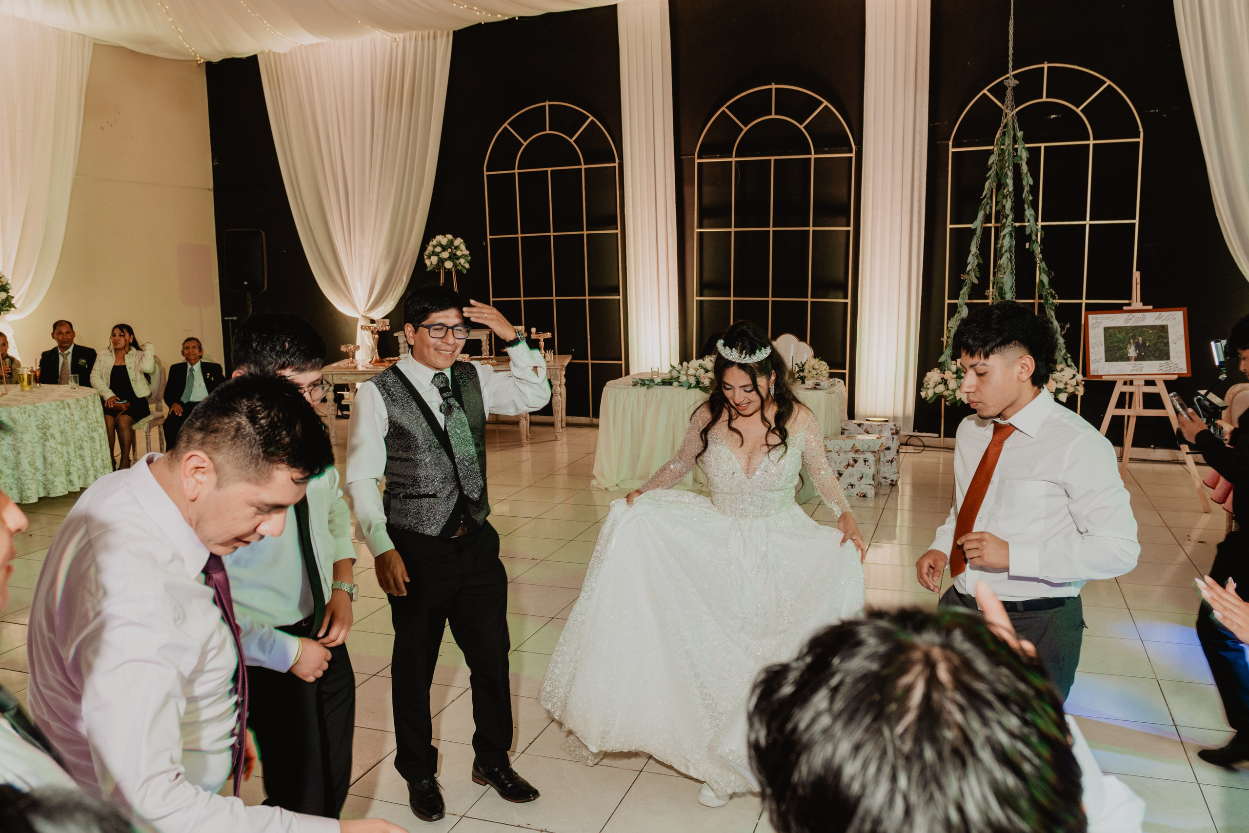 FERNANDO + MARIBEL | BODA RELIGIOSA. Studio KVTA | Fotografía y Video de Bodas en Arequipa