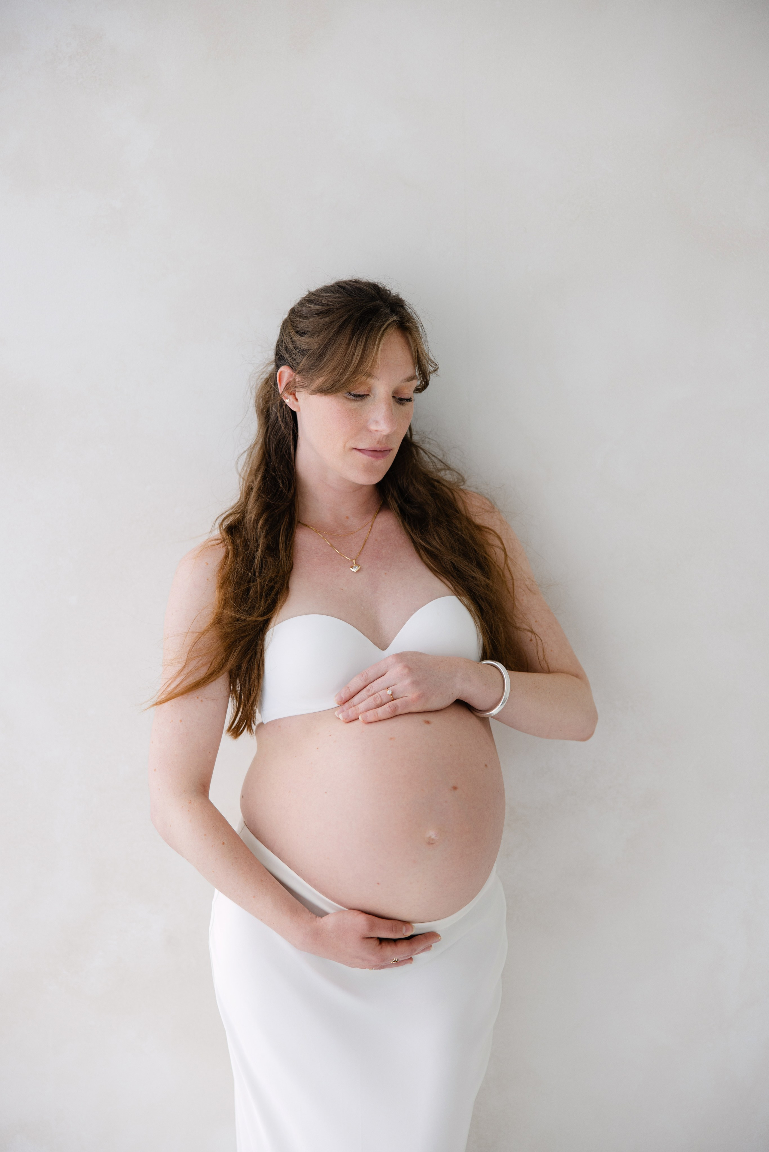 Moderne und minimalistische Schwangerschaftsfotografie in Zürich & Uster, Schweiz. Wedding and Family Photographer Switzerland and Italy. Valeria Diaz