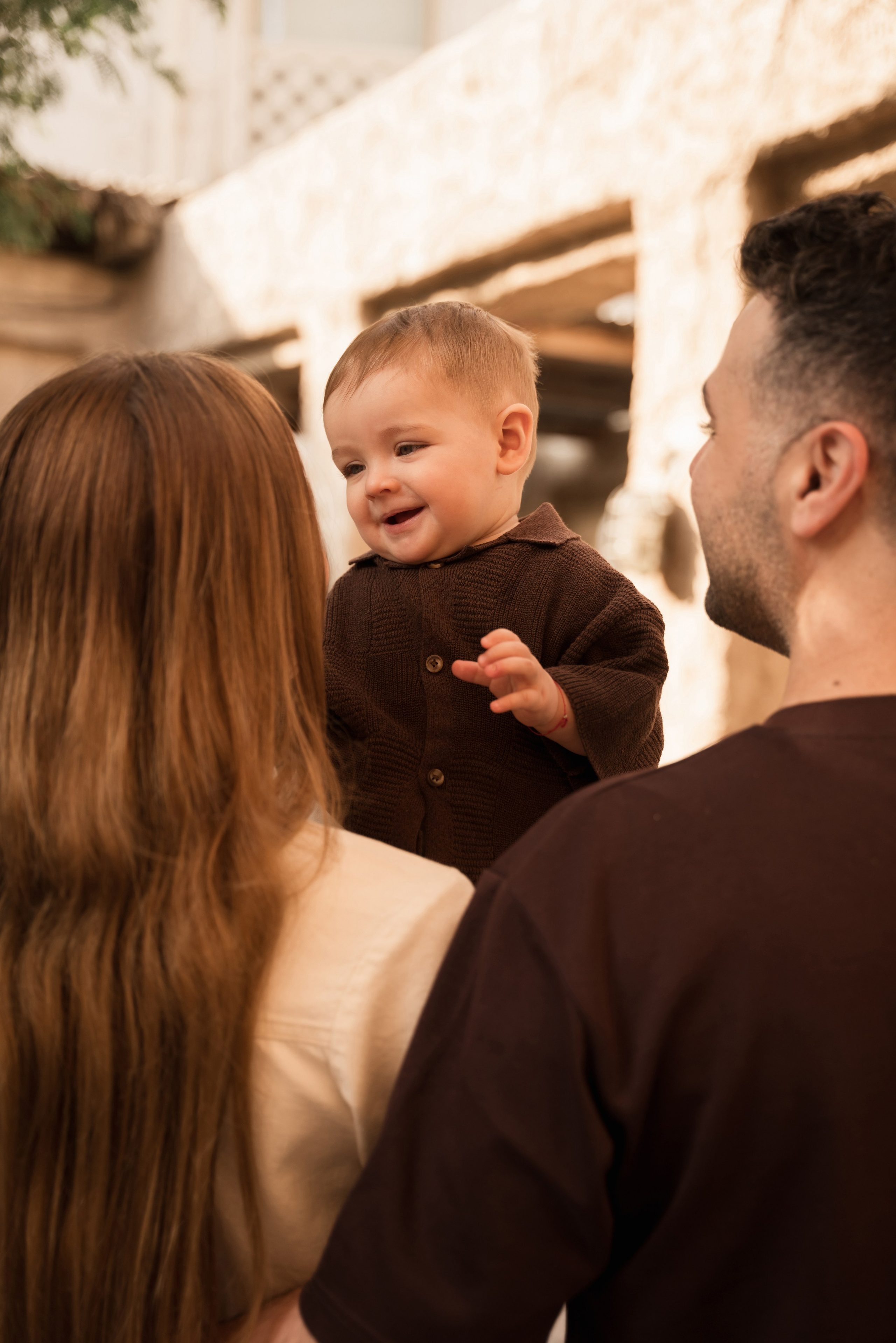 Old Town walk. Angela Iakovleva — Family Photographer in Dubai