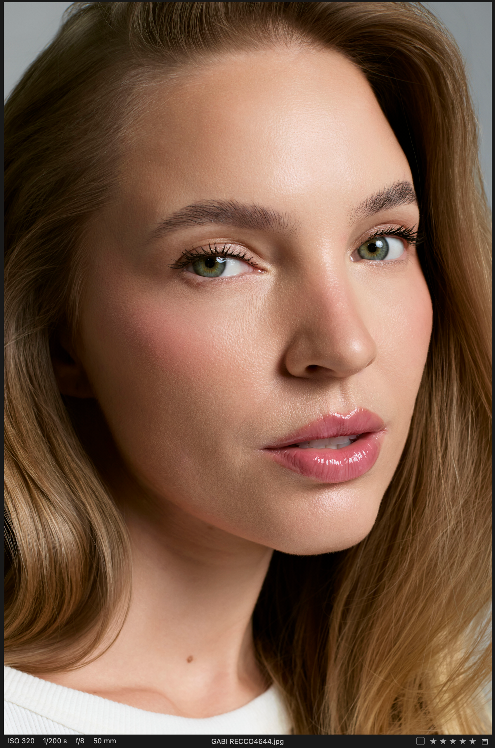 RETOUCHING. ESTUDIO DOZE