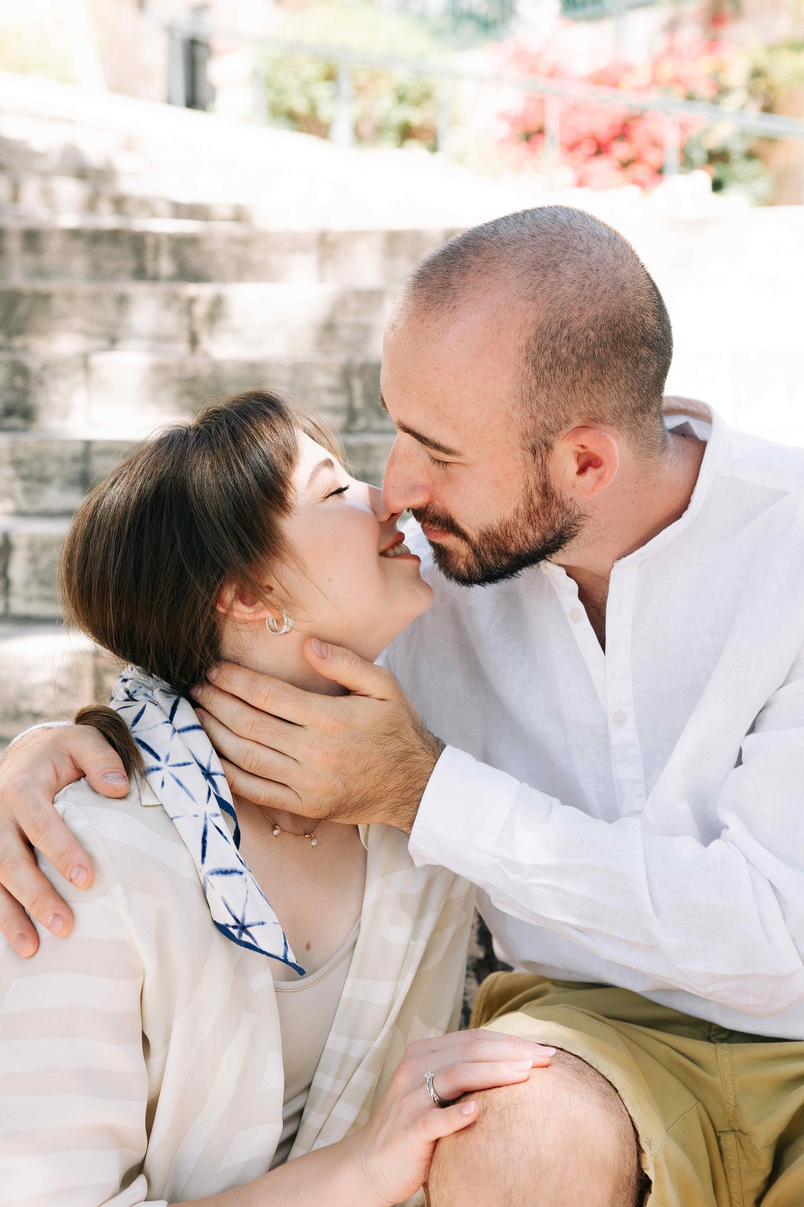A MONTH AFTER THE WEDDING (morning). PHOTOGRAPHER IN ISRAEL
