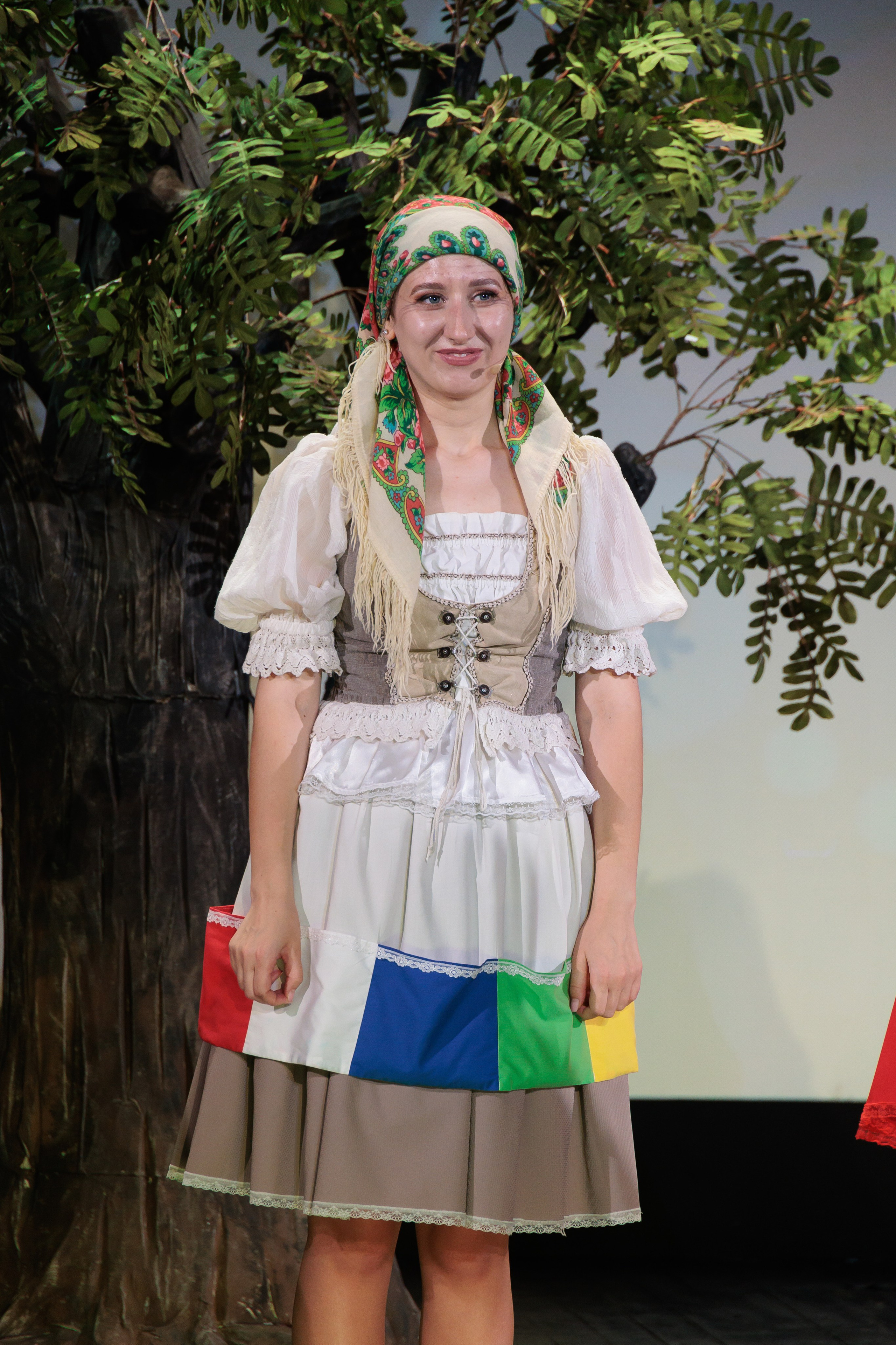 Clounella. Povestea Scufita rosie. ✔️ Фото Видео на свадьбы и крестины Молдова — Cinematic.md