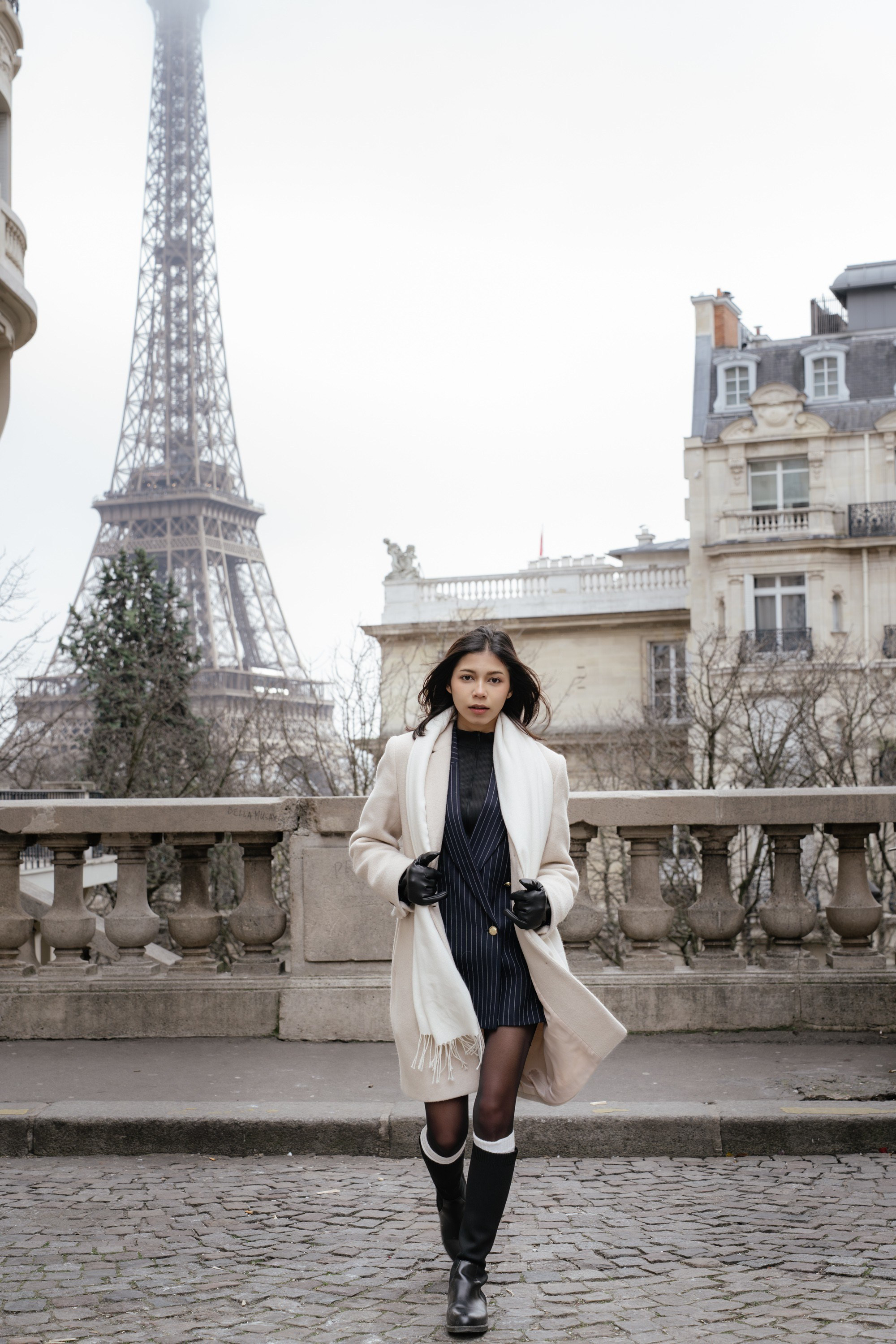 Solo Portrait Session: Louvre & Eiffel Tower. Paris Photographer & Videographer