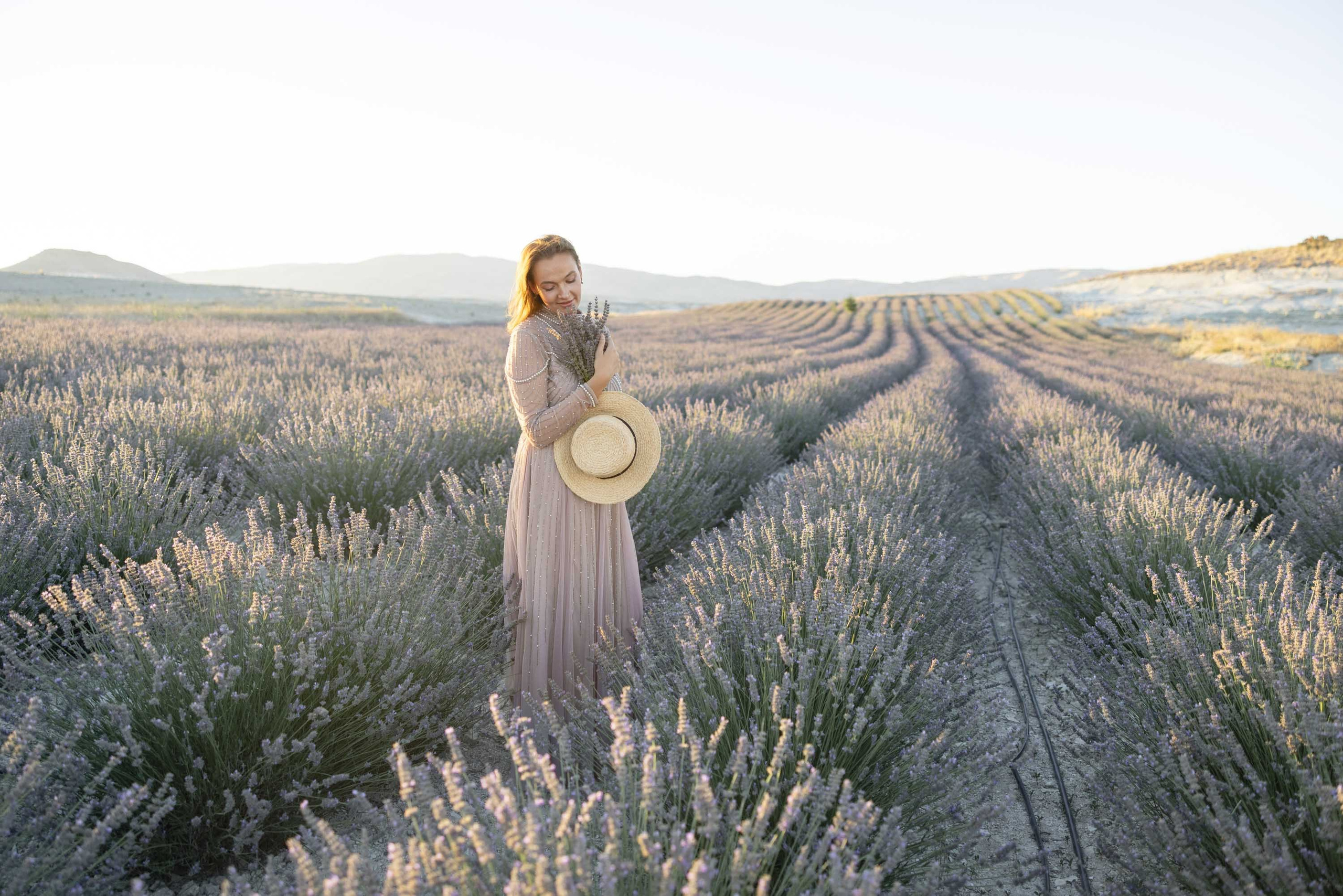 Photo session in lavender field. Julia Ganch I Fashion Wedding Photography I Cappadocia Turkey