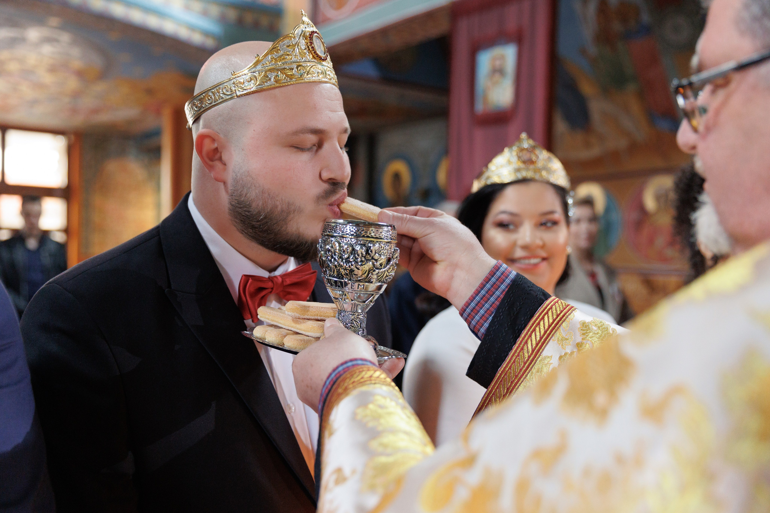 Andreea & Radu — simplu, autentic, al lor. Rares Bucur is a professional wedding photographer based in Cluj-Napoca, Romania, specializing in wedding photography