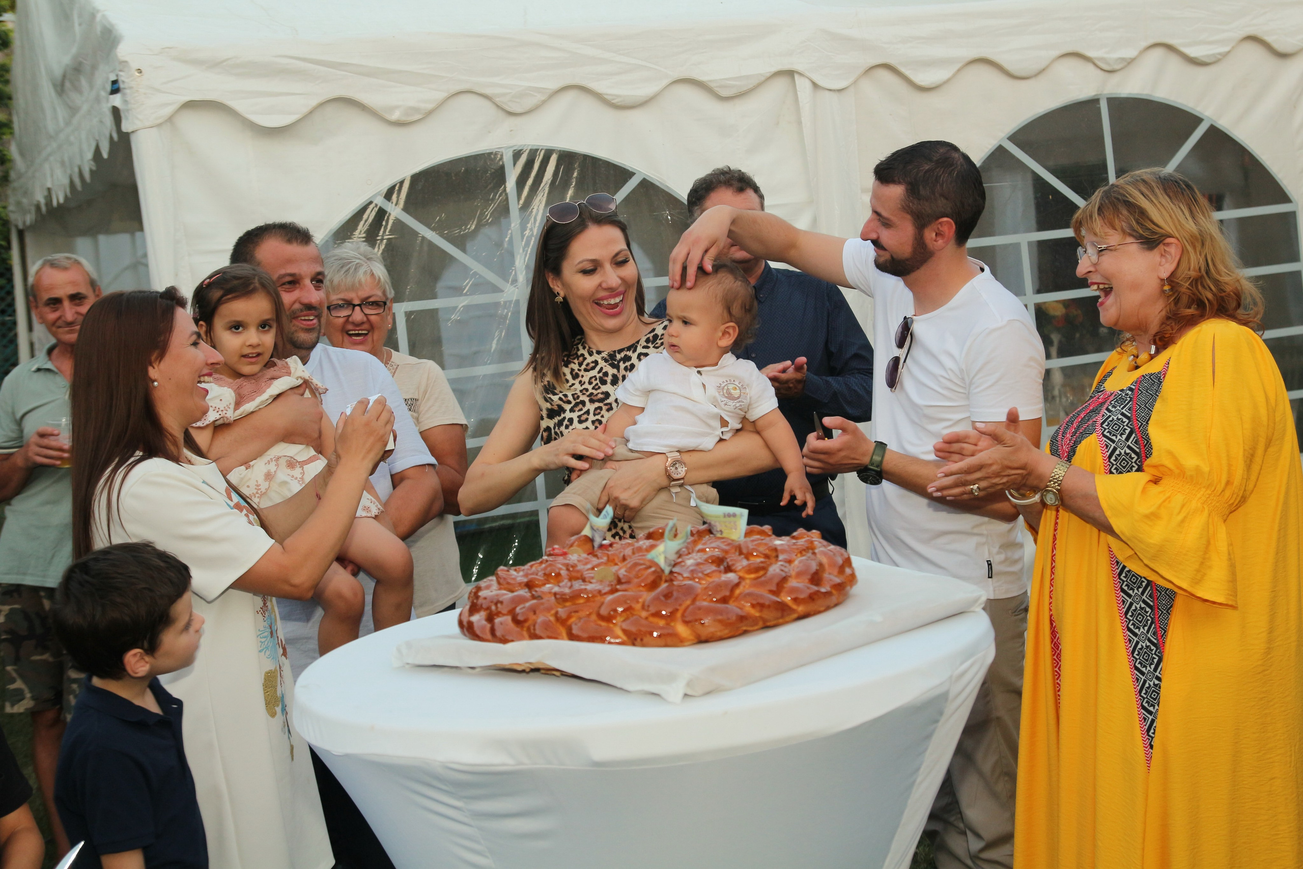 BYZO MEDIA. PETRU BYZO - family and children photographer in ROMANIA