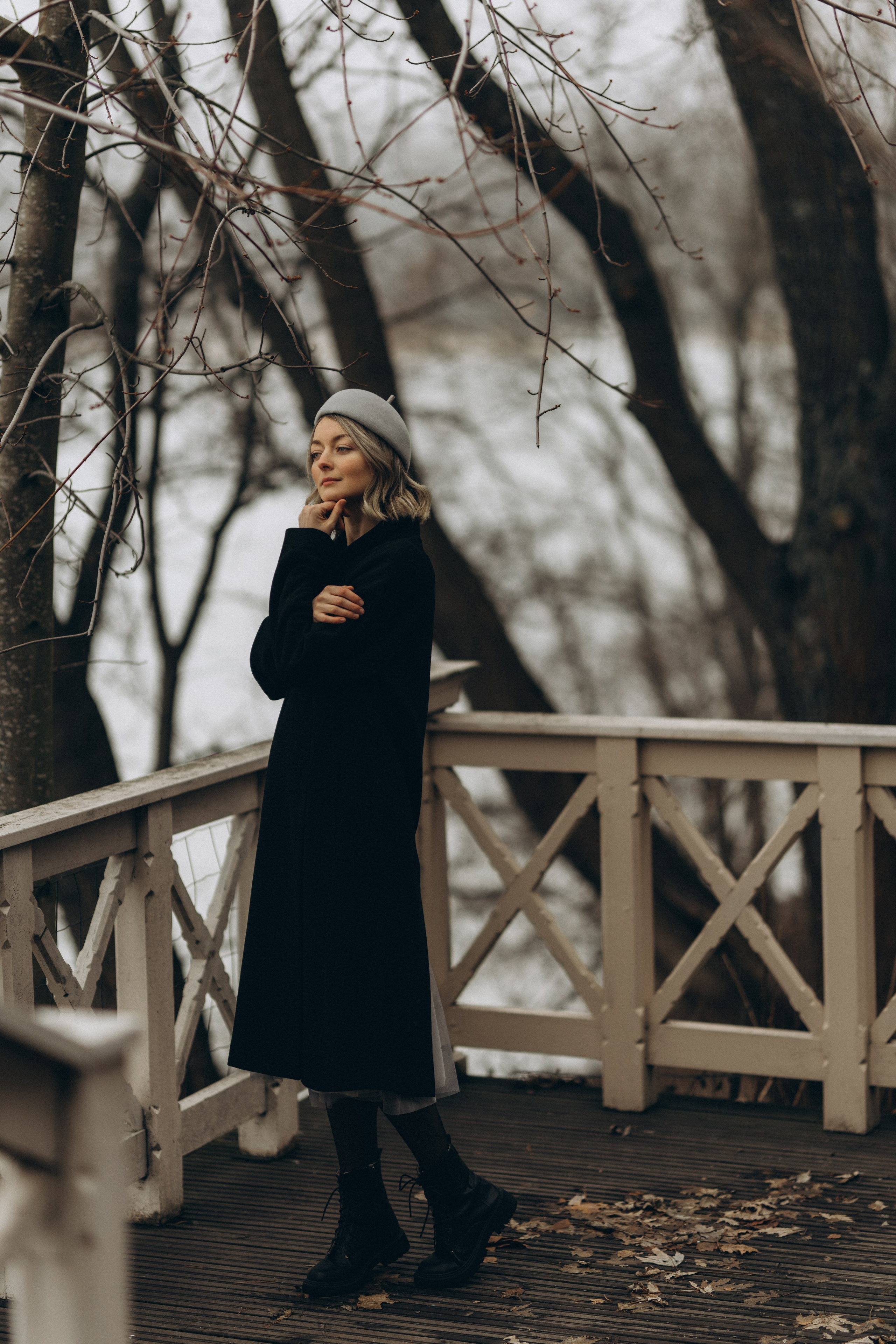 Woman phoshoot. Wedding and potrait photographer in Helsinki Vickan O