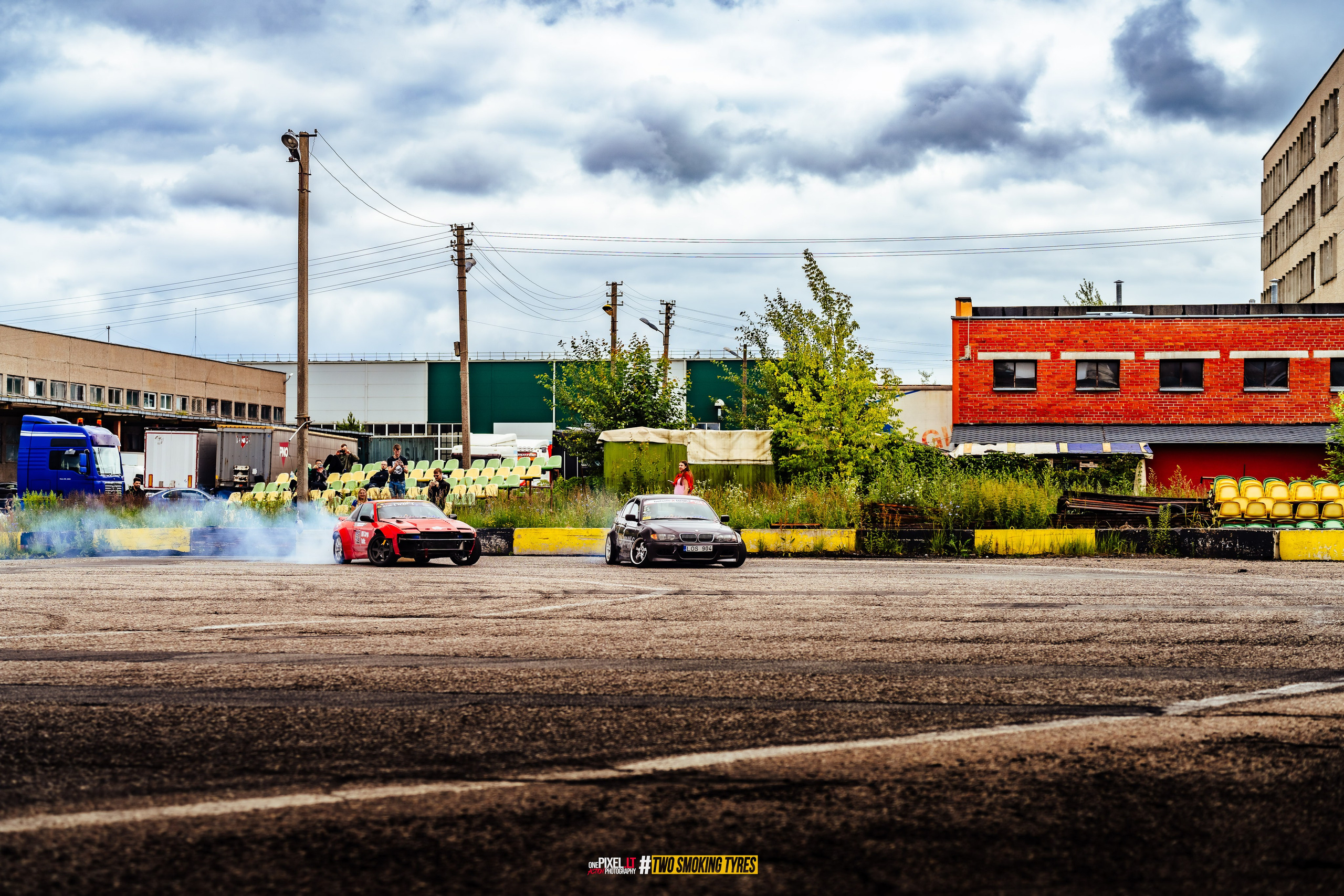 Side to Side #DRIFTDAY. OnePIXEL