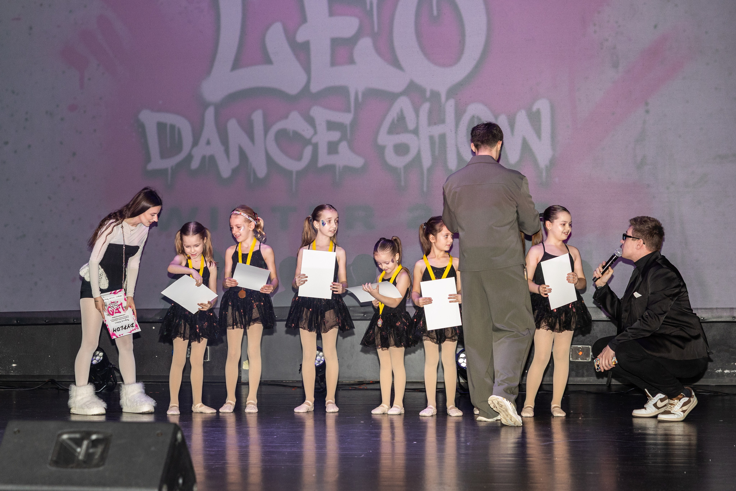 LEO DANCE SHOW WINTER 2025. Семейный и детский фотограф в Варшаве Мила Бобровская