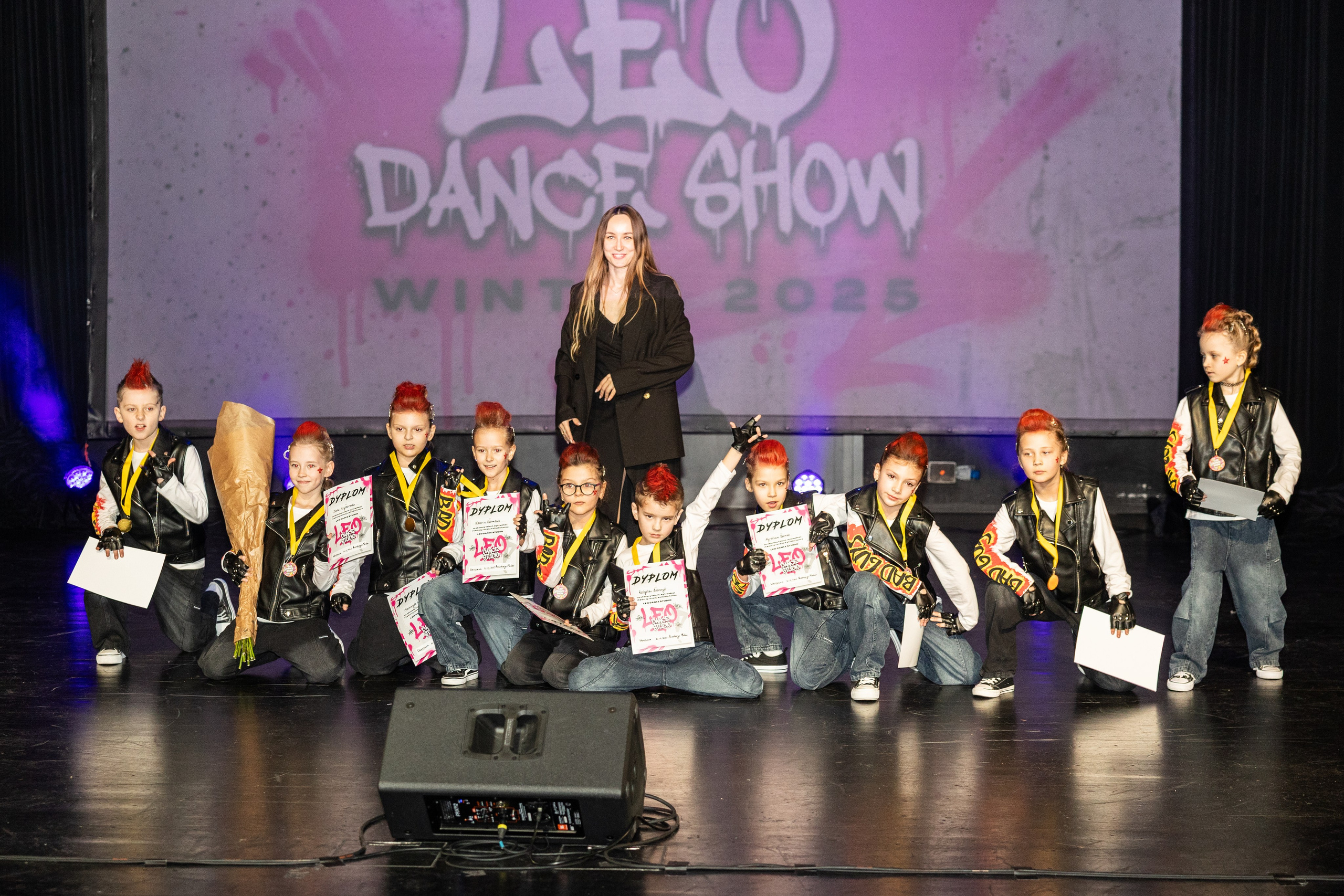 LEO DANCE SHOW WINTER 2025. Семейный и детский фотограф в Варшаве Мила Бобровская