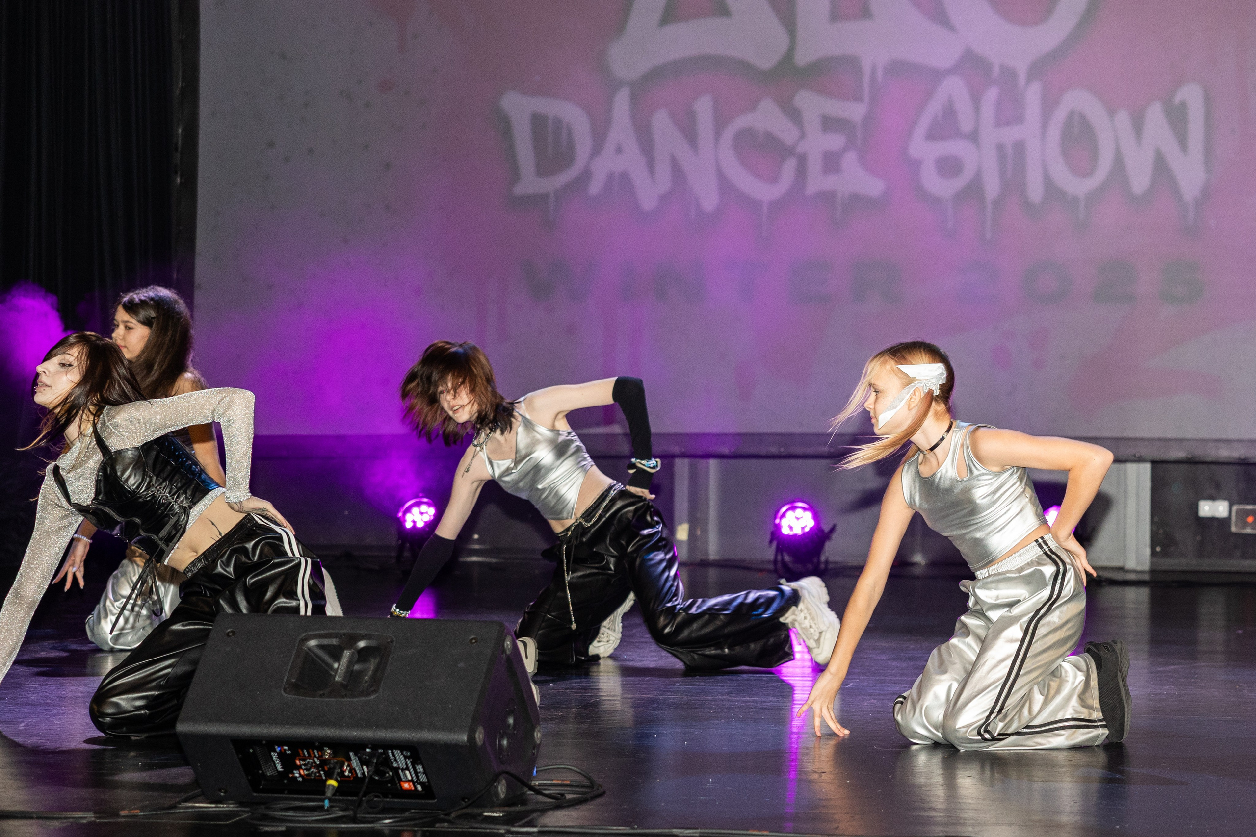 LEO DANCE SHOW WINTER 2025. Семейный и детский фотограф в Варшаве Мила Бобровская