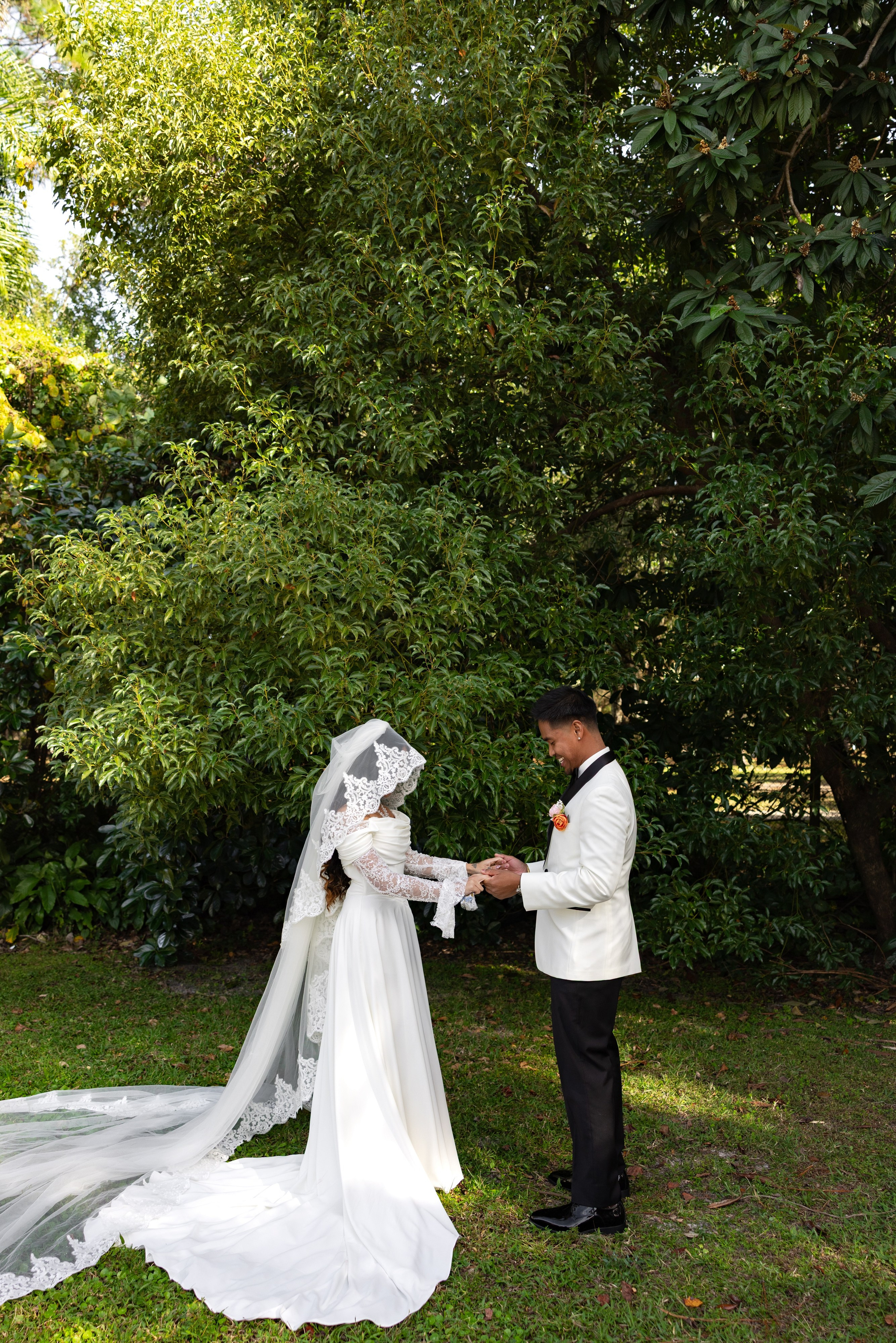 Eunice and RJ. Orlando. Photographer Anastasia Nagibina