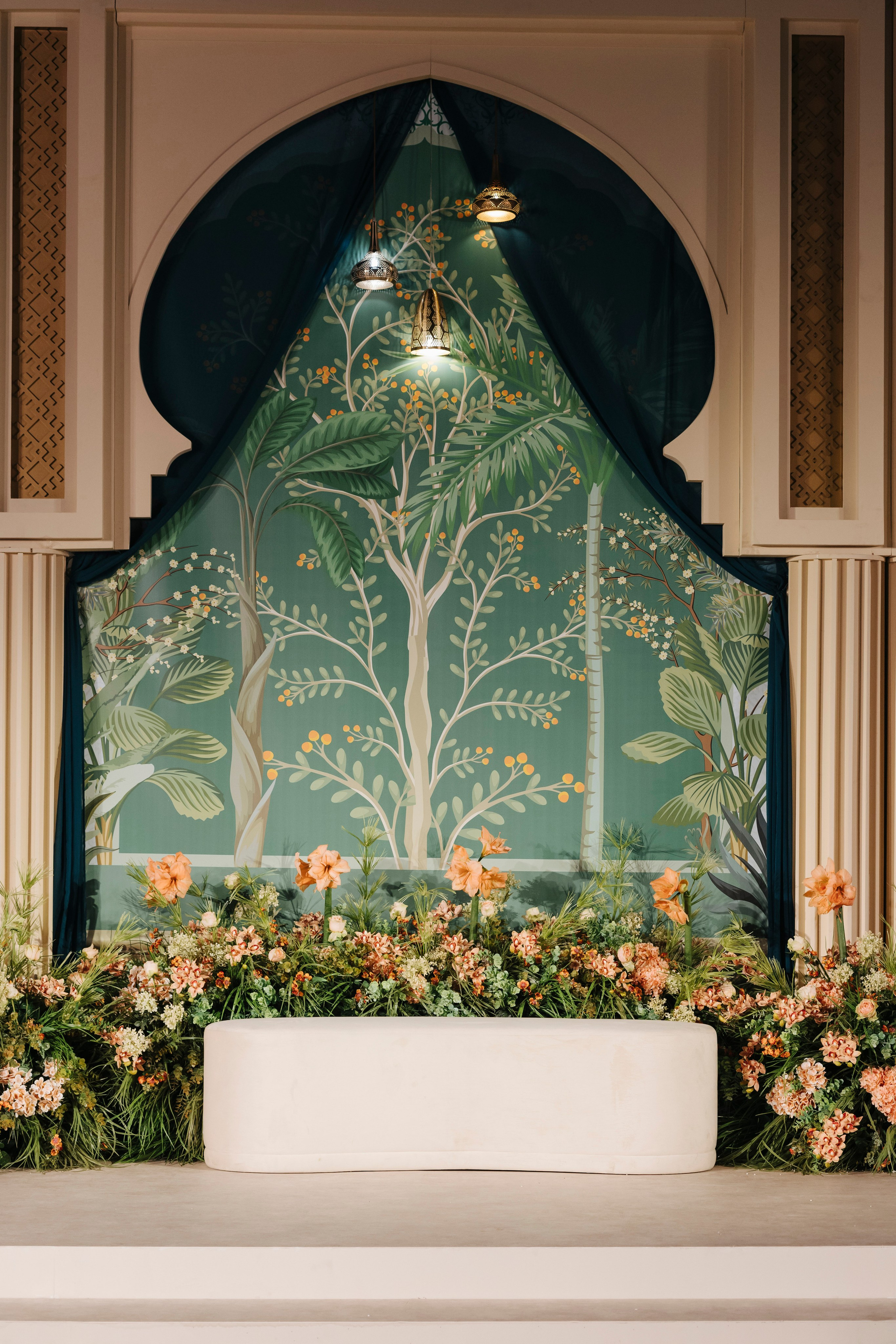 Meera Henna. Wedding, Maternity & Family Photographer in Dubai, UAE & Worldwide