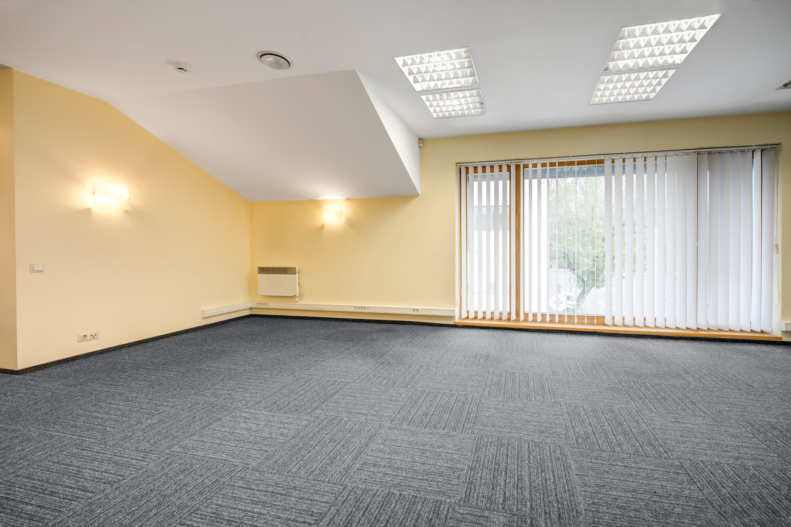 Kėstučio g. 30, komerc. patalpos. Elina Sapiega fotografė Vilniuje