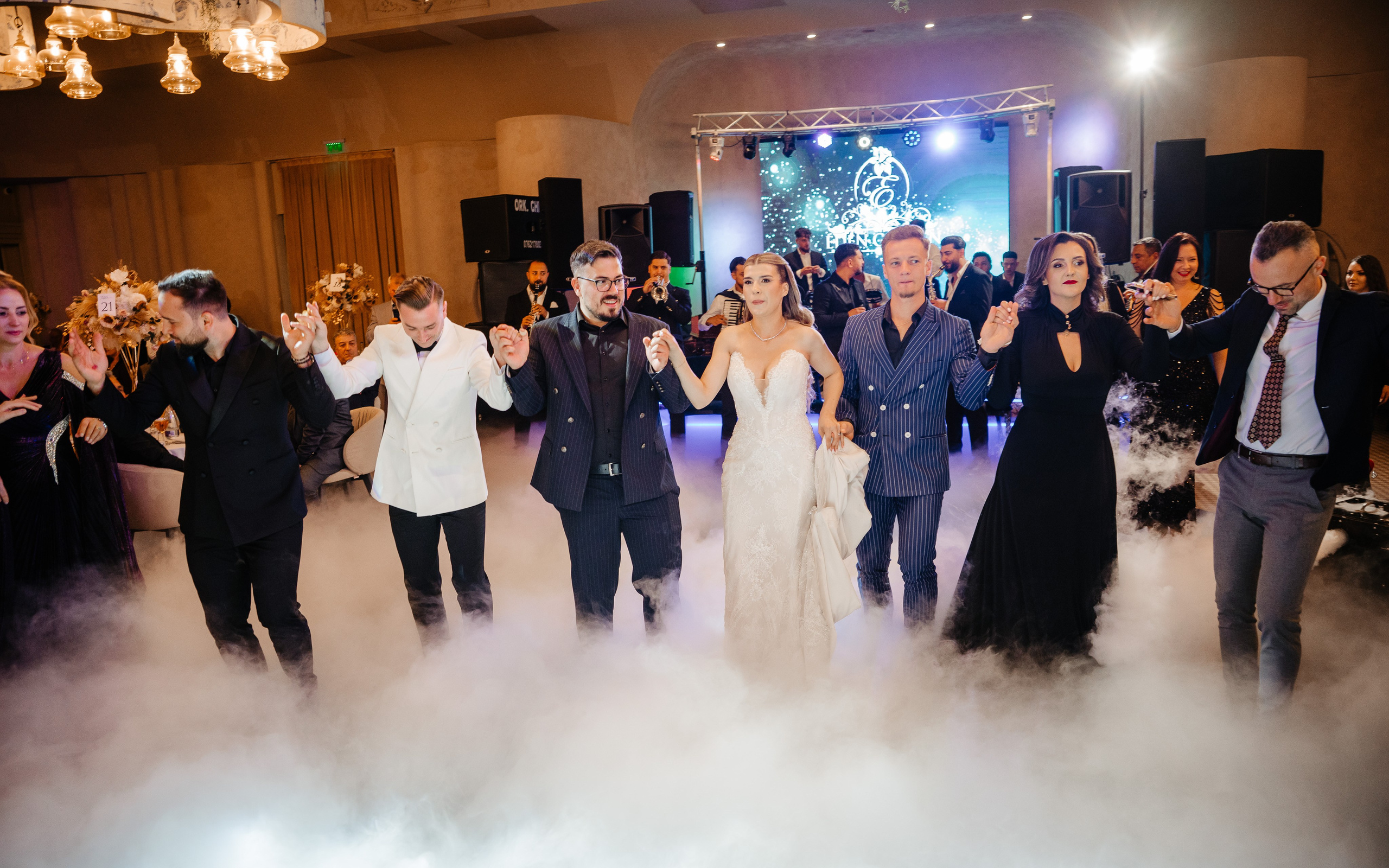 🤍 E l e n a & A l i n - Wedding Day Preview. Wedding & Family Photographer