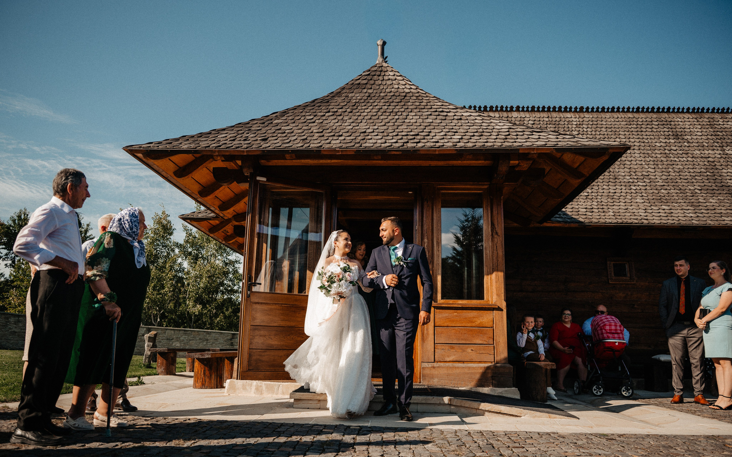 🤍 R o x a n a & A l e x a n d r u - Wedding Day Preview. Wedding & Family Photographer