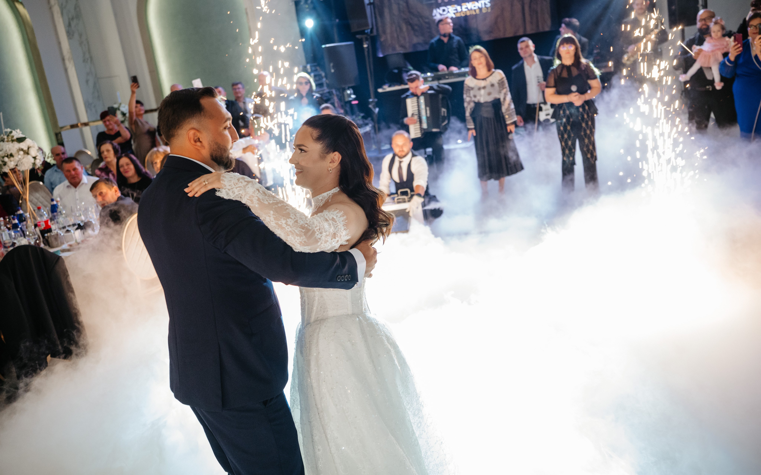 🤍 R o x a n a & A l e x a n d r u - Wedding Day Preview. Wedding & Family Photographer