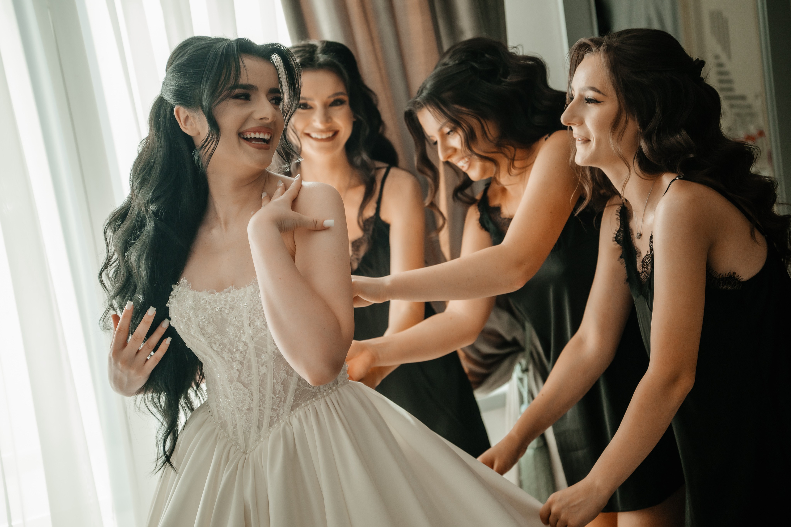 🤎 B i a n c a & C o s t i - Wedding Day Preview. Wedding & Family Photographer