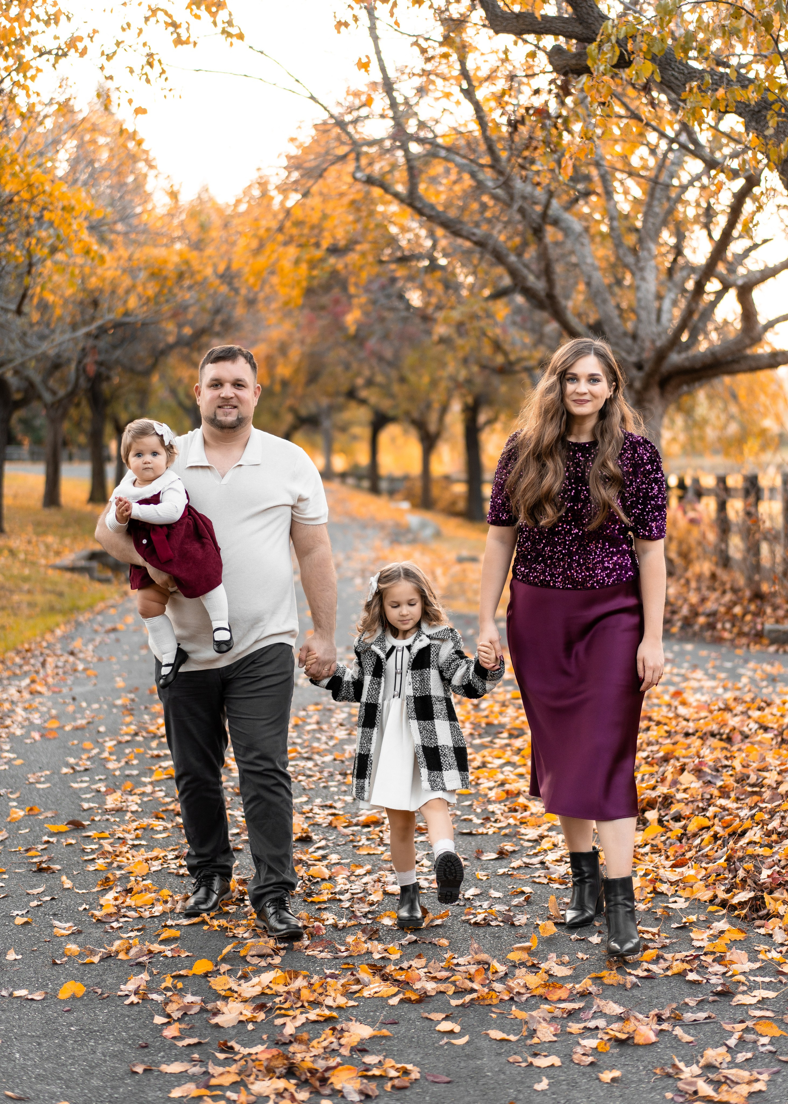 Klyushin family. Family photographer in Sacramento | Sofia Pavenko