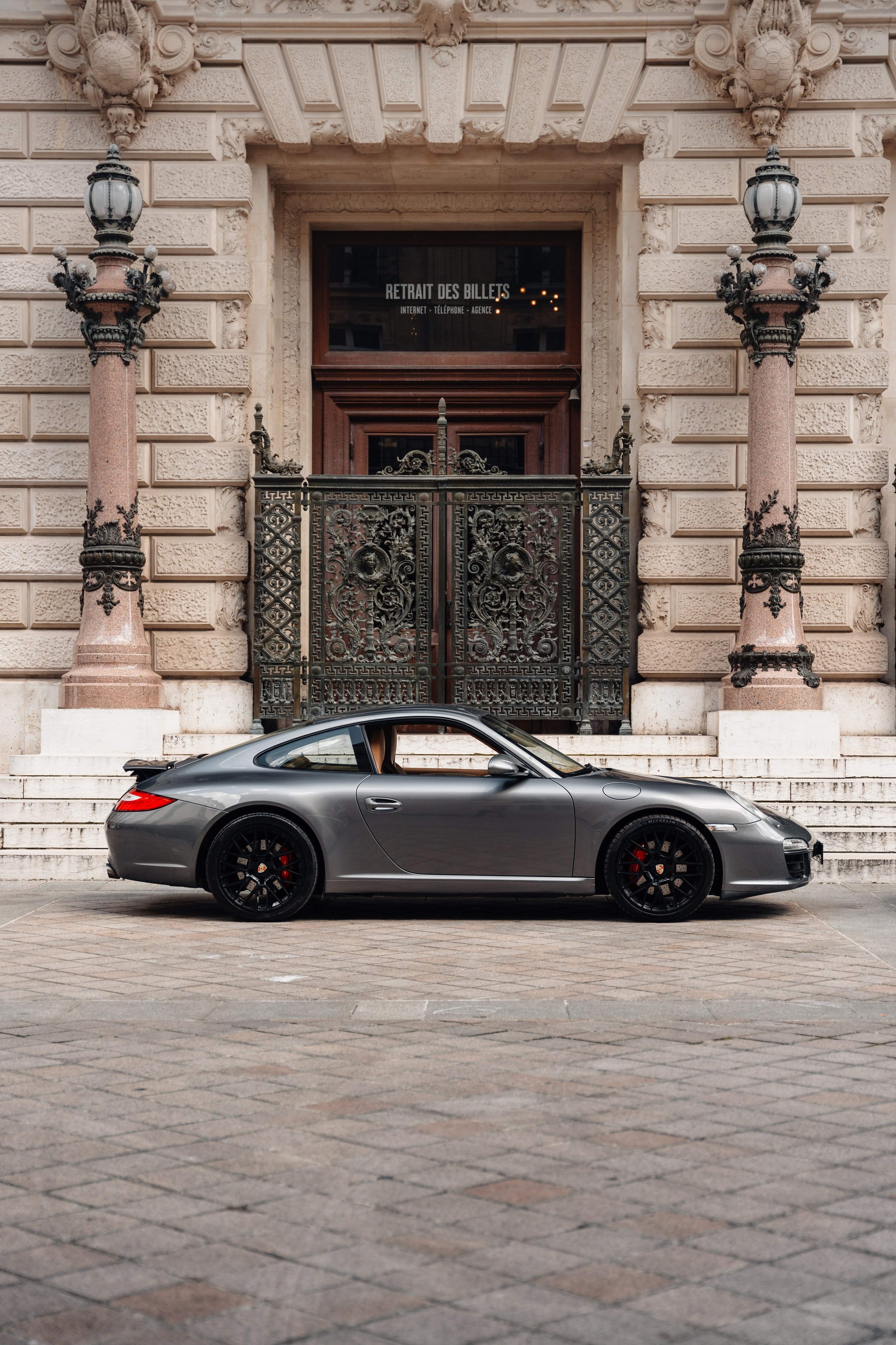 Porsche 911 — 992 991 997. Photographer in Paris — Vitalii Motruk