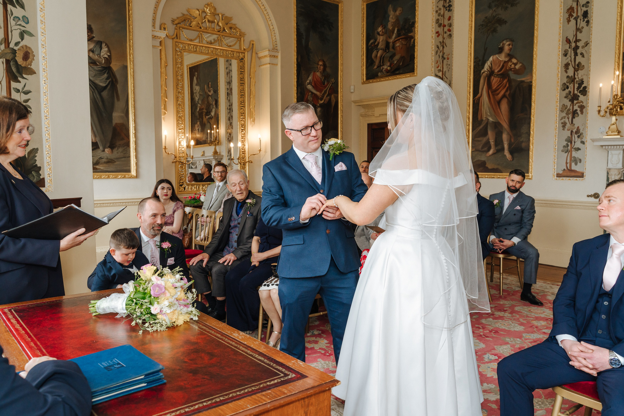 Luke and Nicola’s wedding at Danson House. Photographer in England Ekaterina Romanova