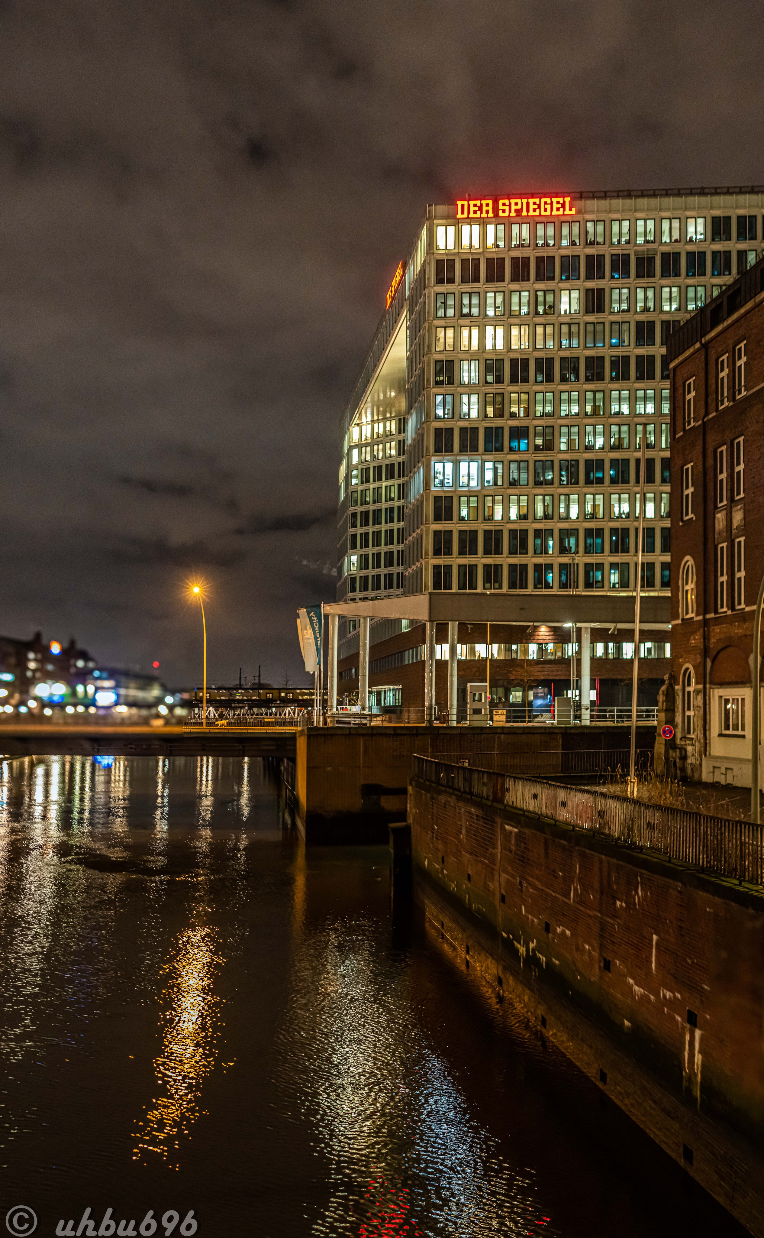 Speicherstadt in Hamburg — Historic Warehouse District by the Water. ReCity — local city news that matter, no noise