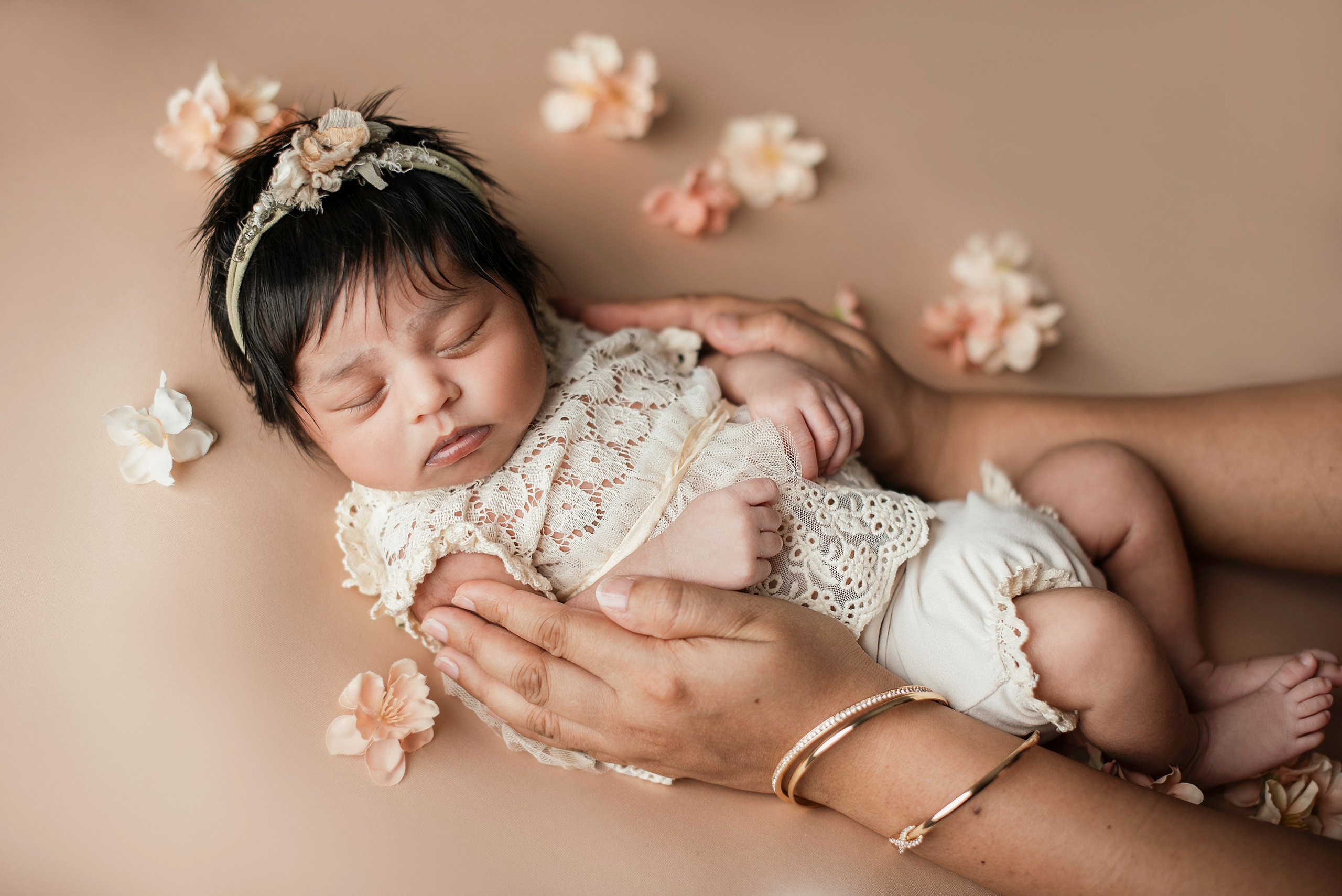 Little flower. Newborn, pregnancy, family photographer in New Jersey