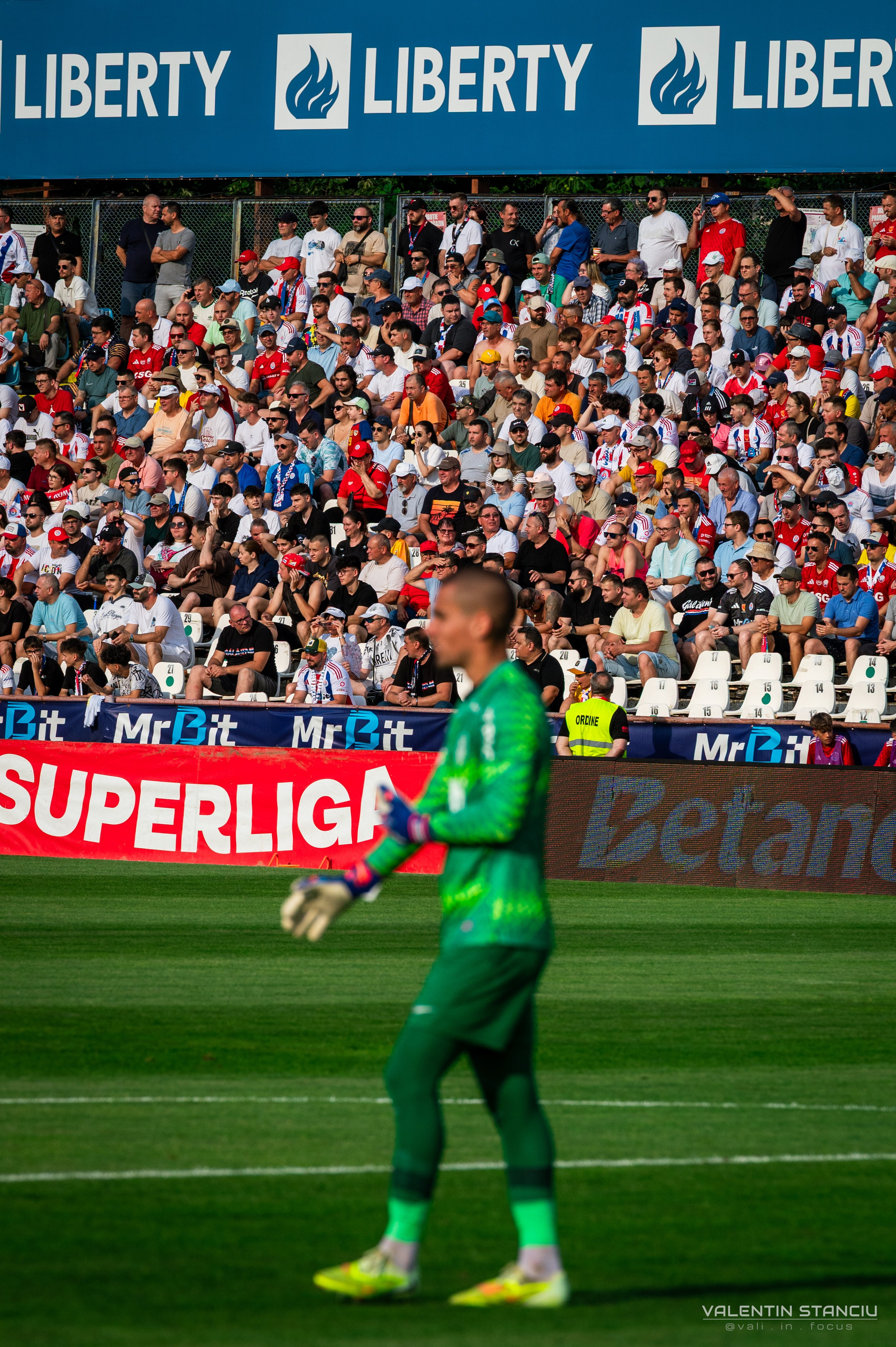 Otelul Galati — CFR Cluj. Fotograf de Sport, Portret, Produs, Corporate, Cultural și Evenimente în Galați | Valentin Stanciu