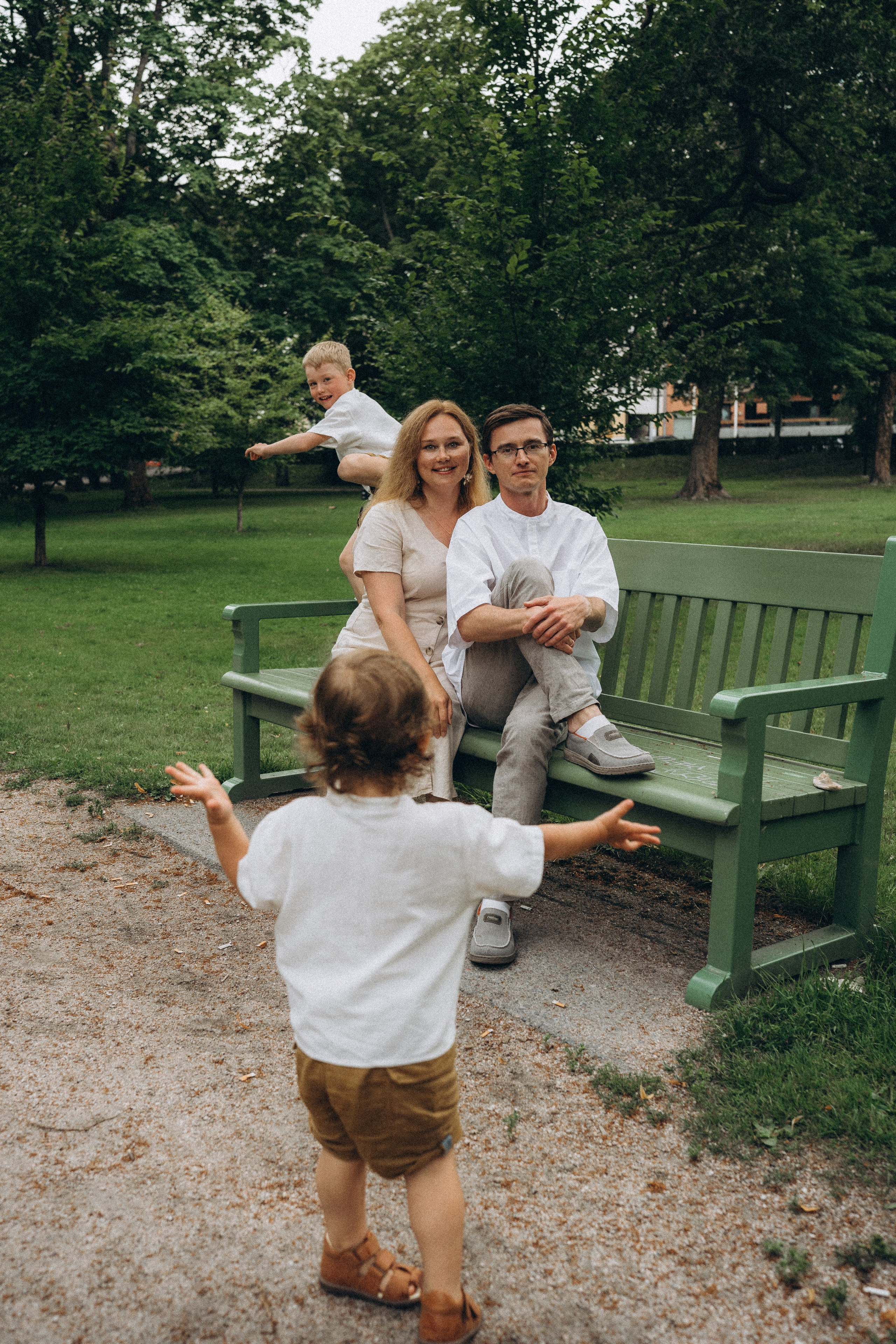 Kaivopuisto. Wedding and potrait photographer in Helsinki Vickan O