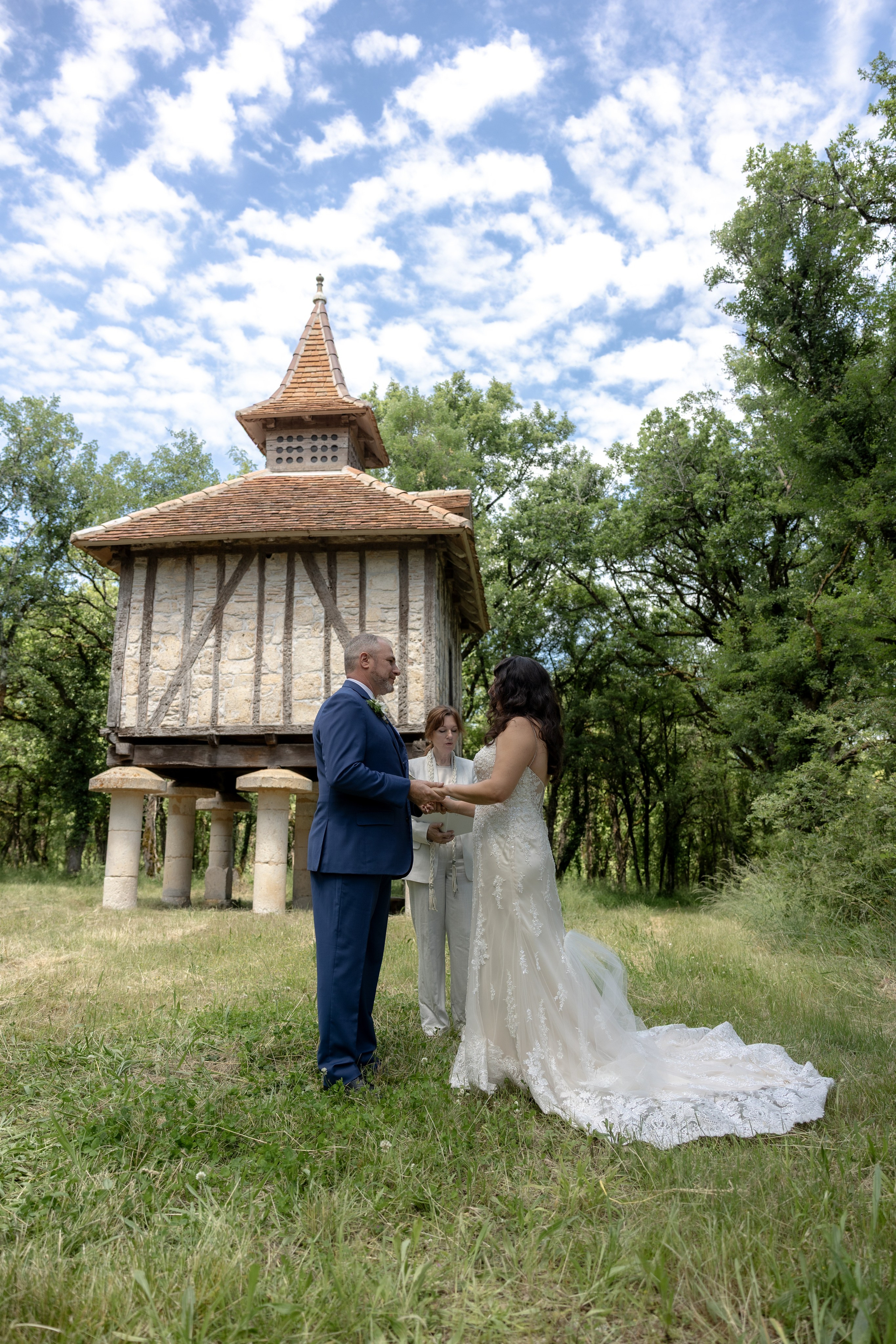 Elopement near Saint-Cirq-Lapopie. Crystal&Robert. Евгения Смирнова — Ваш фотограф в Тулузе и на юго-западе Франции